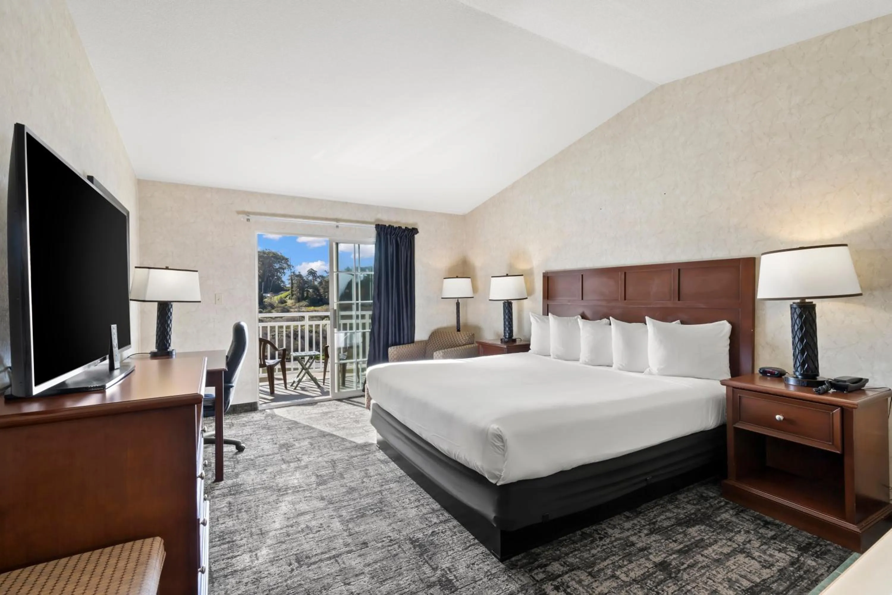 Bed in Beach House Inn