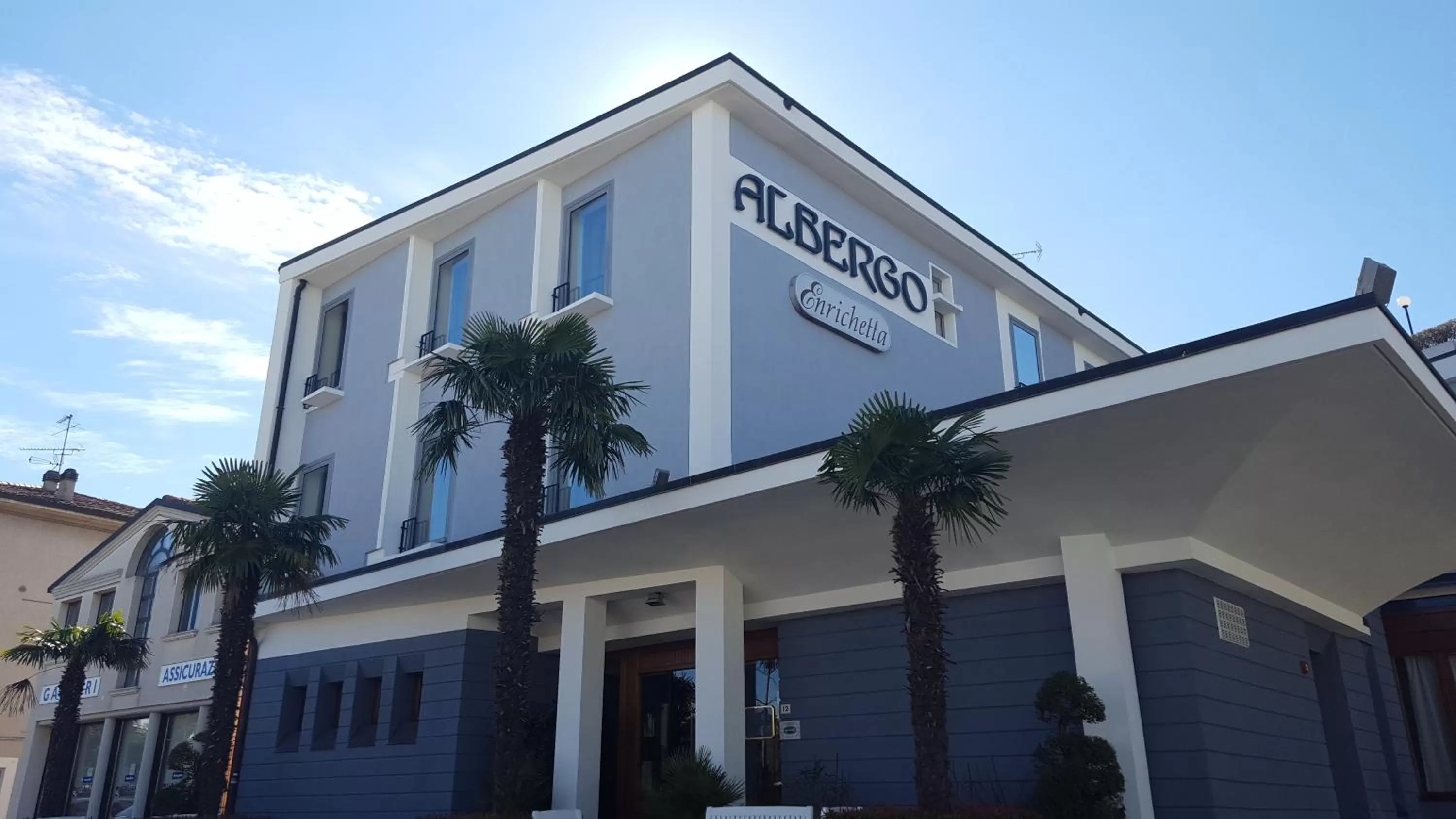 Facade/entrance in Hotel Enrichetta