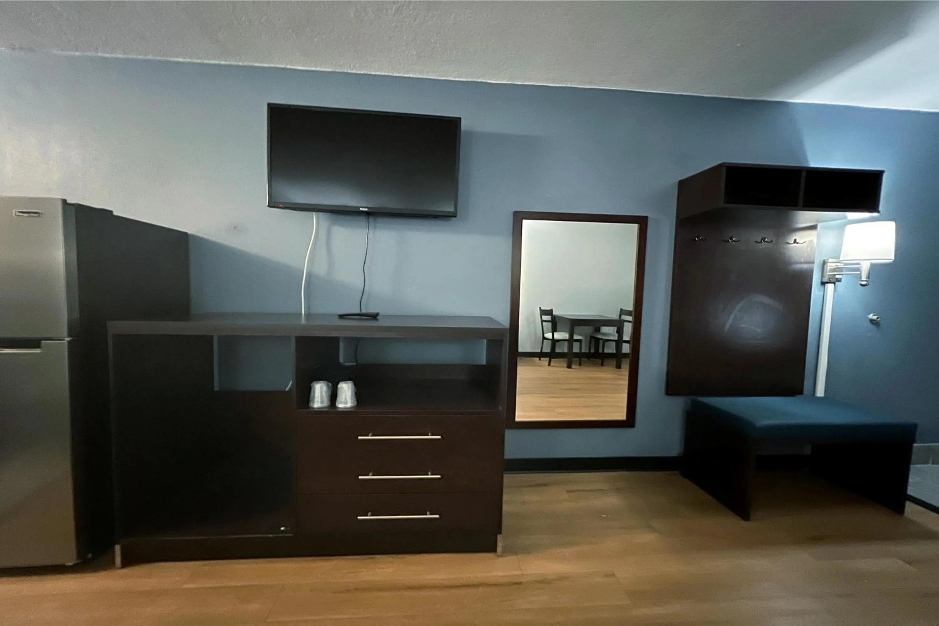 Bedroom in HomeTowne Studios by Red Roof Augusta