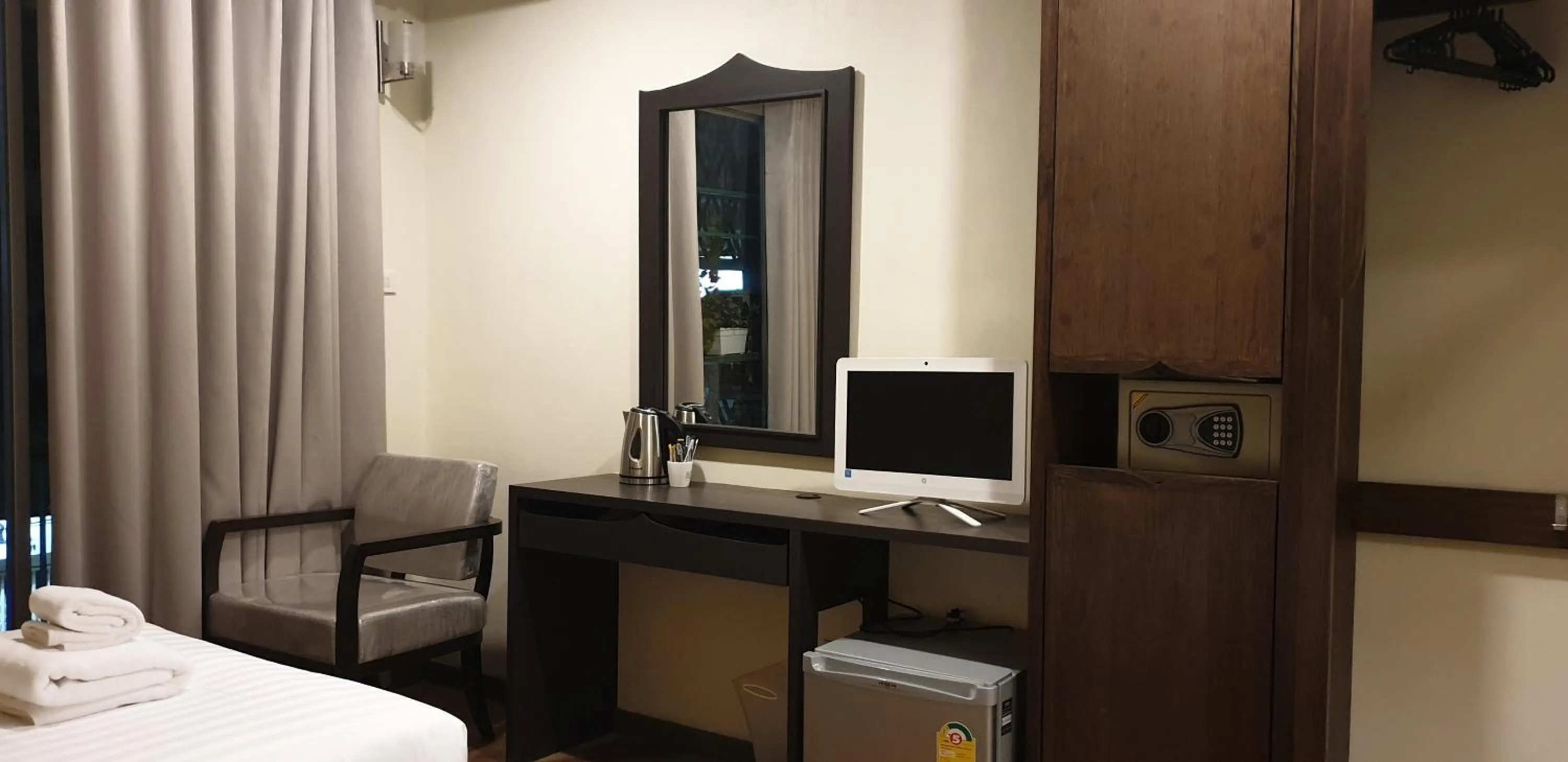 TV and multimedia, Bed in Vinary Hotel Sukhumvit