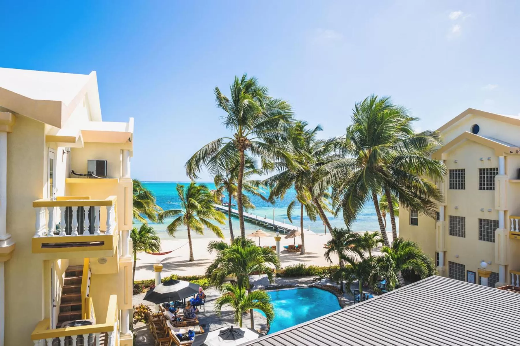 Property building in Pelican Reef Villas Resort