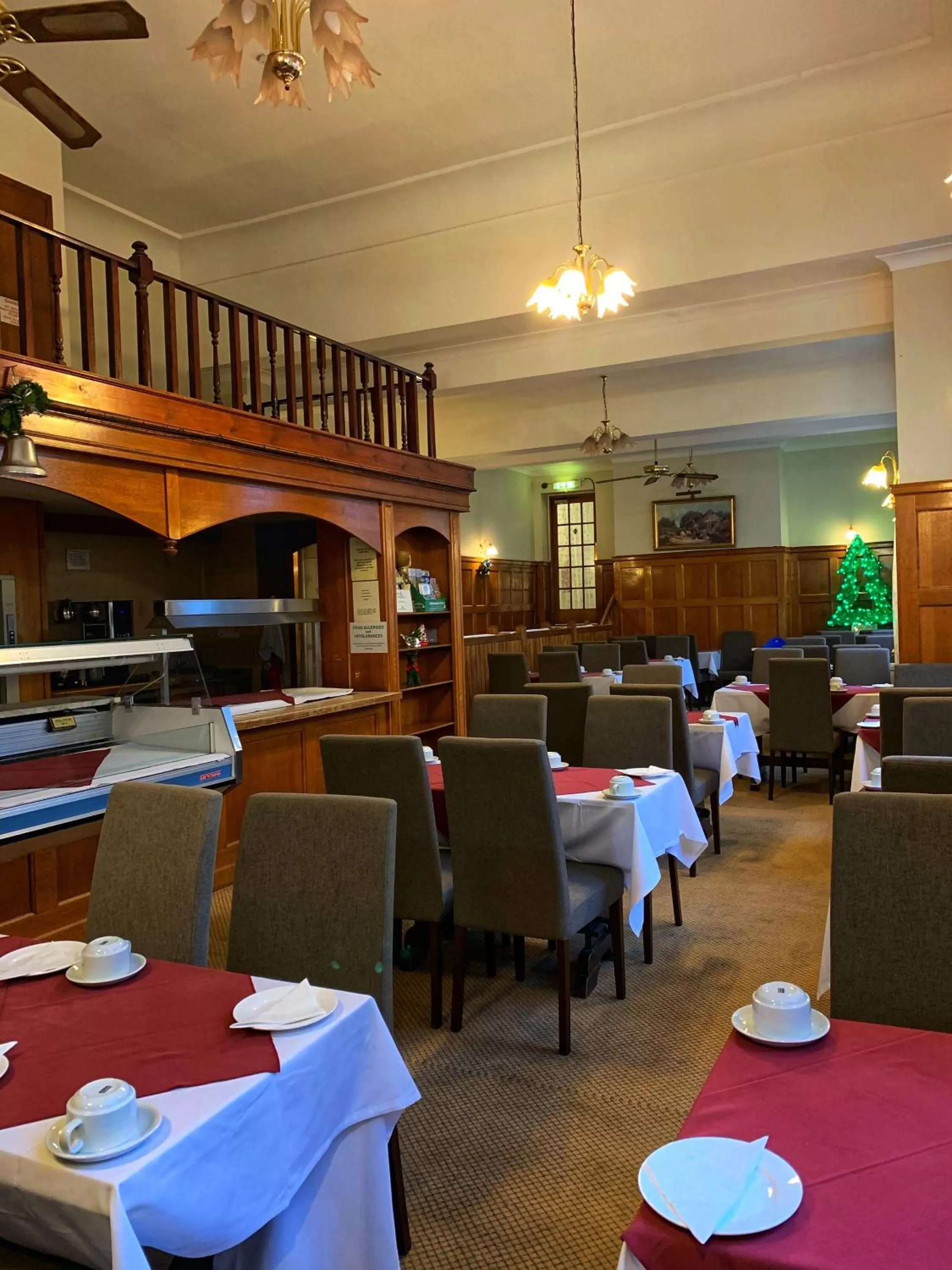 Restaurant/places to eat in The Star Hotel