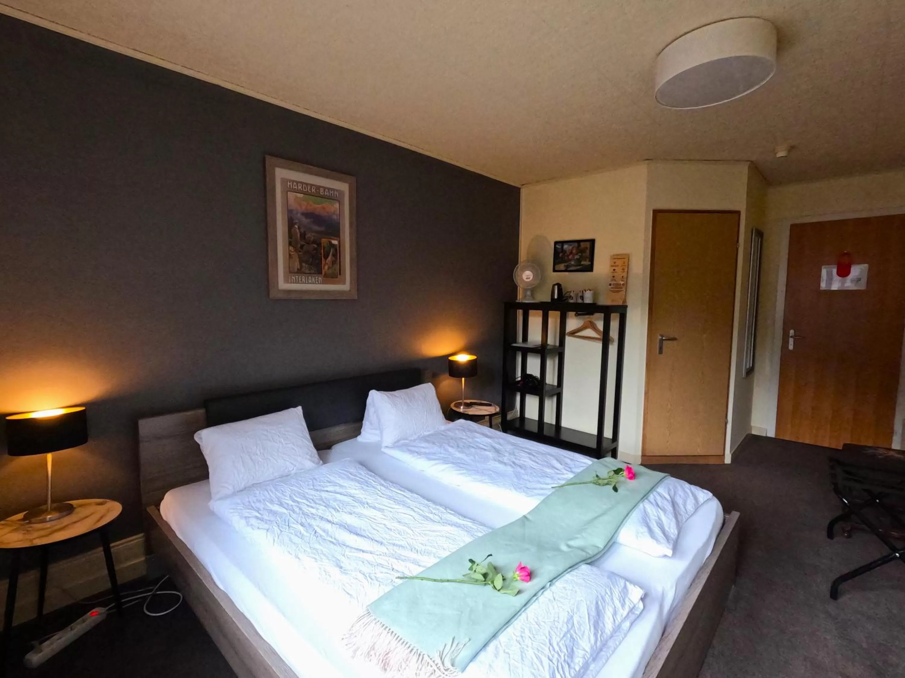 Bed in Alpenrose Hotel and Gardens