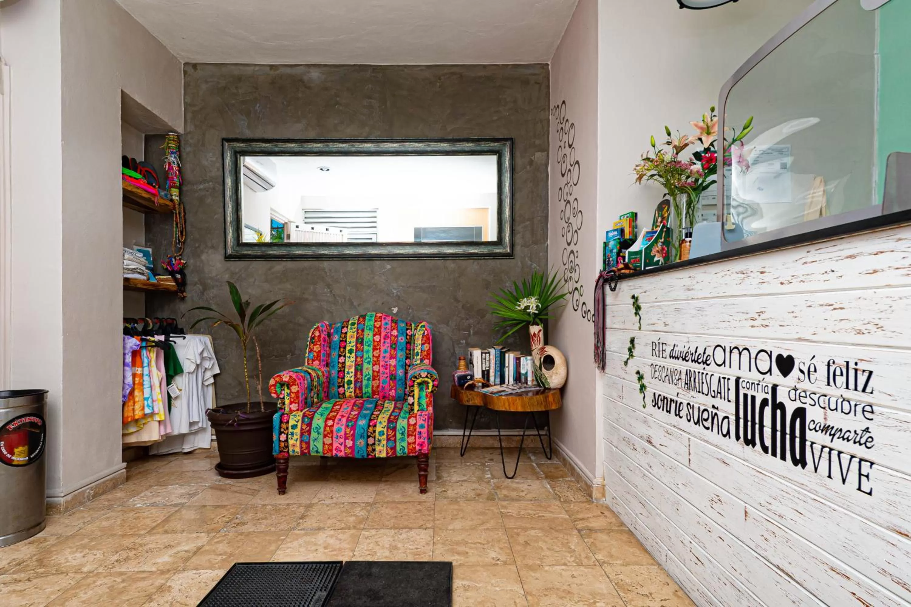 Lobby or reception in Hotel Boutique Rato 10