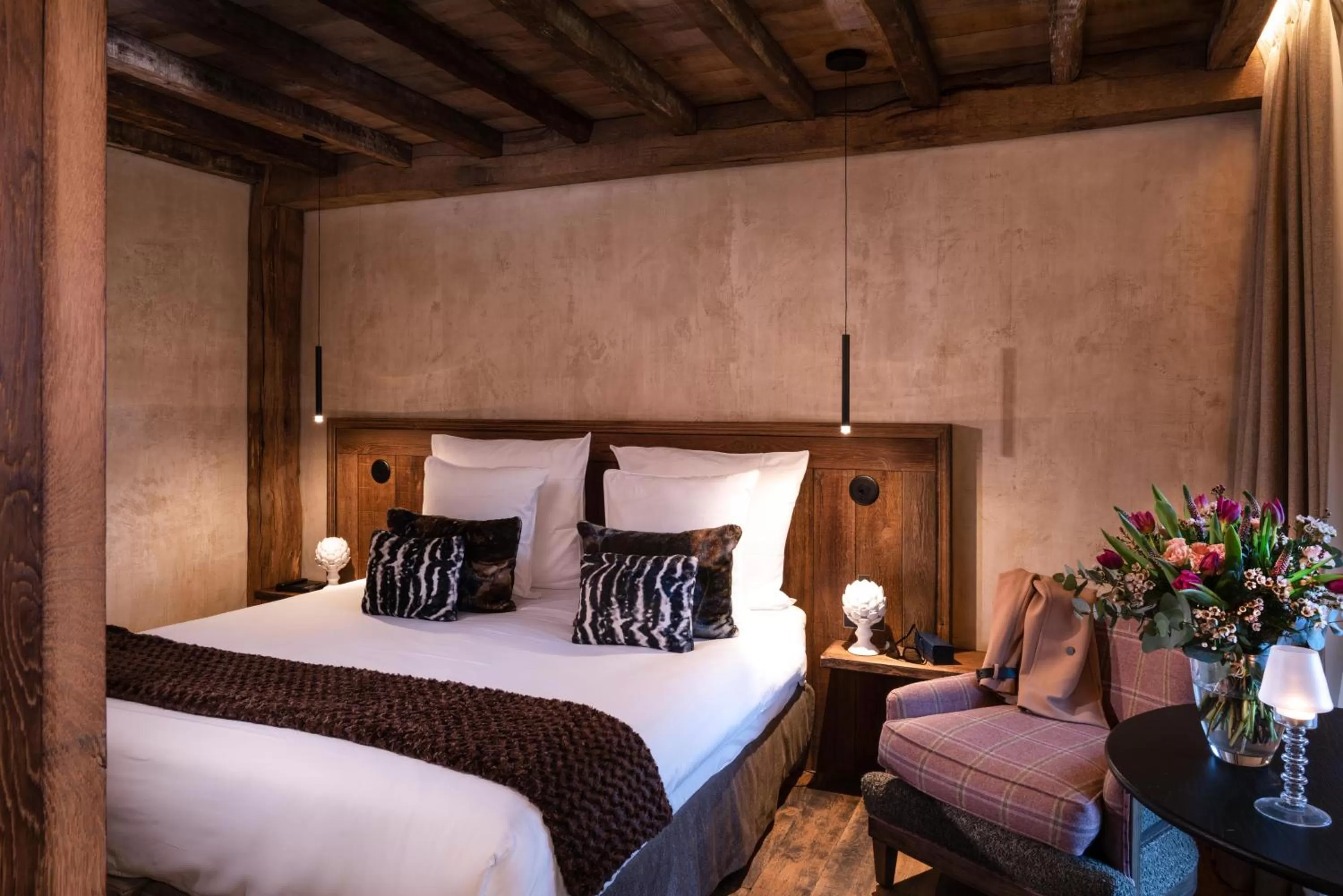 Photo of the whole room, Bed in La Ferme Saint Simeon Hotel & Spa - Relais & Chateaux