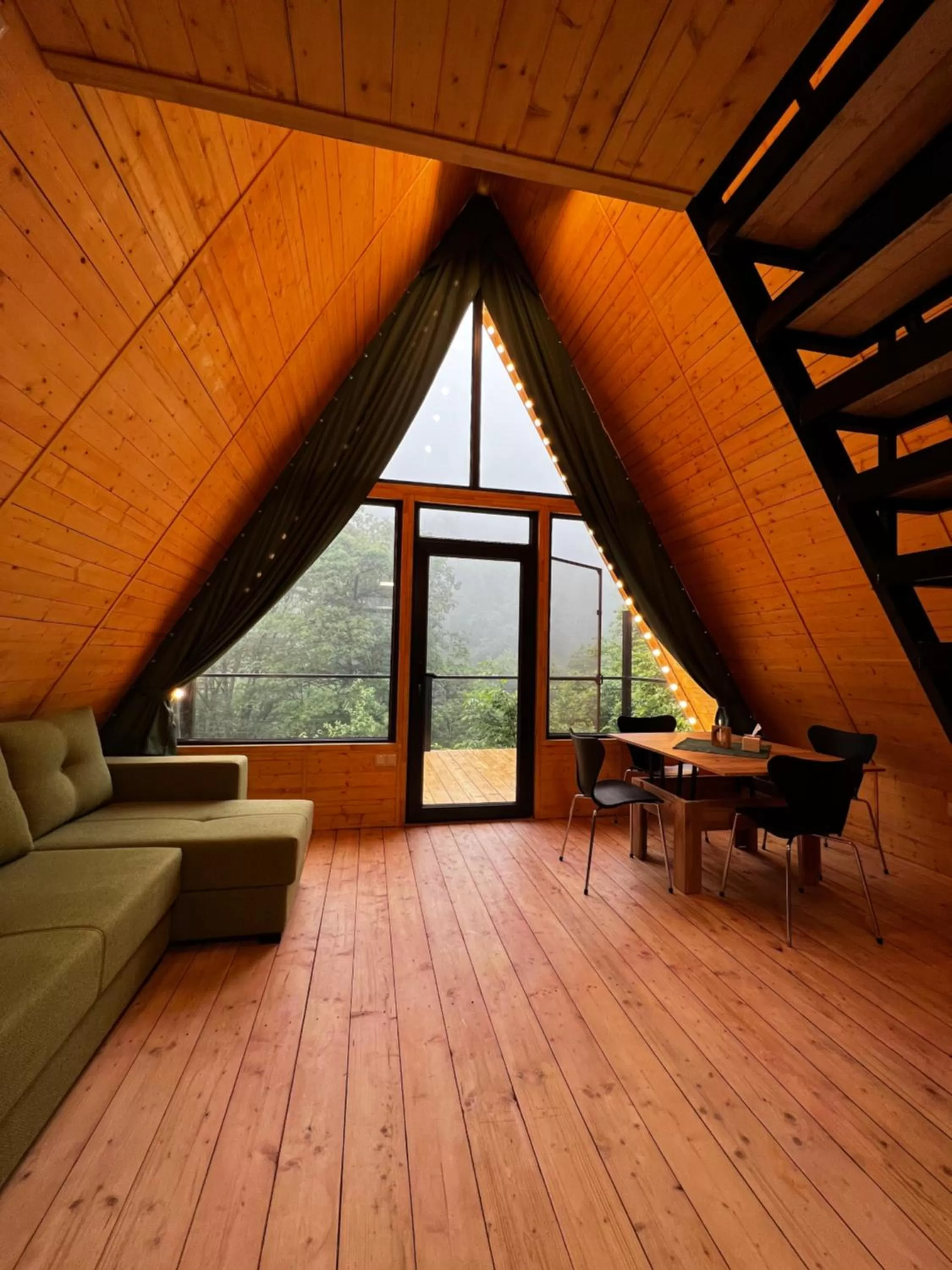 Living room in Vanatun Monastery Stay