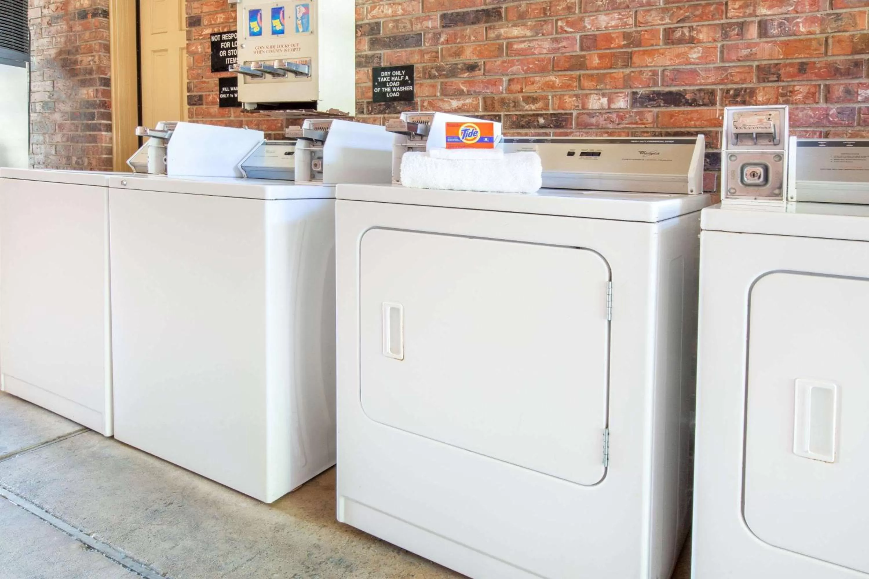 Other in Super 8 by Wyndham Tyler TX