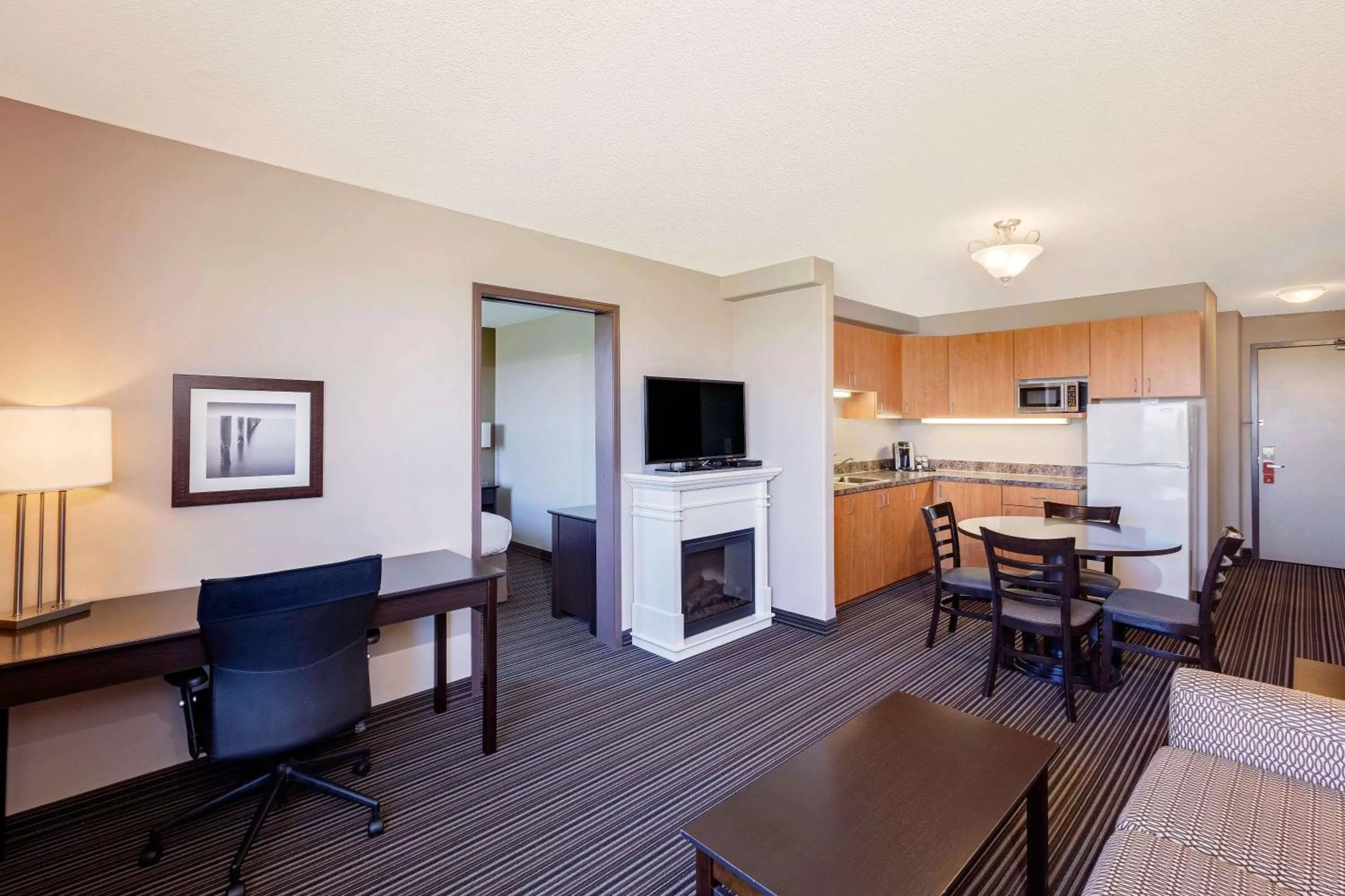 Photo of the whole room in Super 8 by Wyndham Kapuskasing