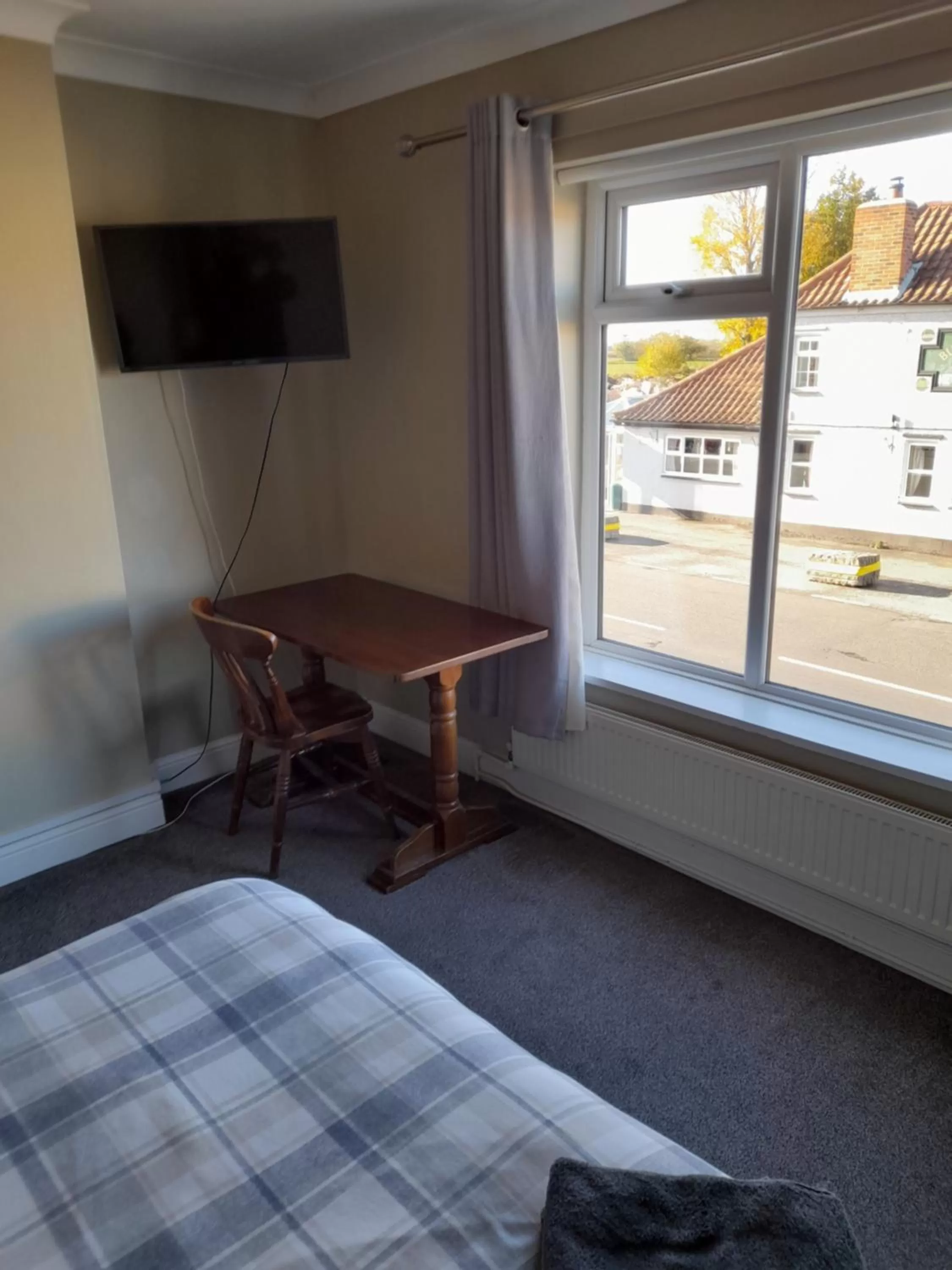 hair dresser, Bed in Black Bull Inn