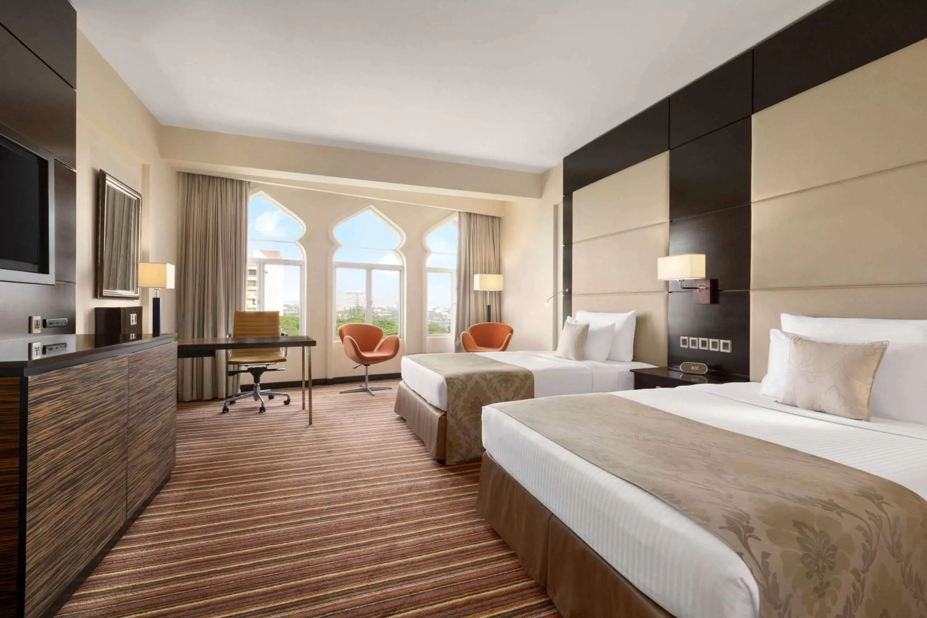 Photo of the whole room, Bed in Ramada Colombo