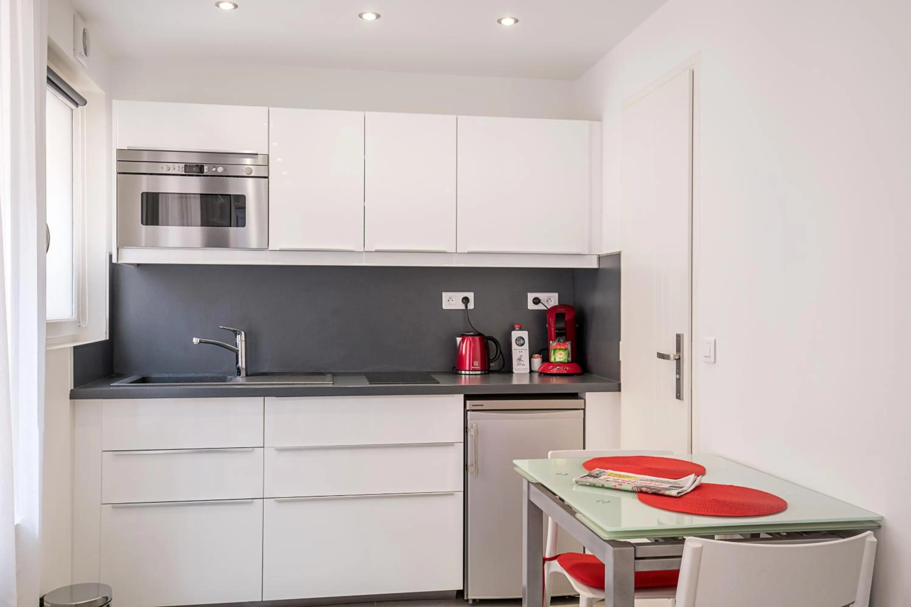 Kitchen or kitchenette in Hotel De L'Horloge