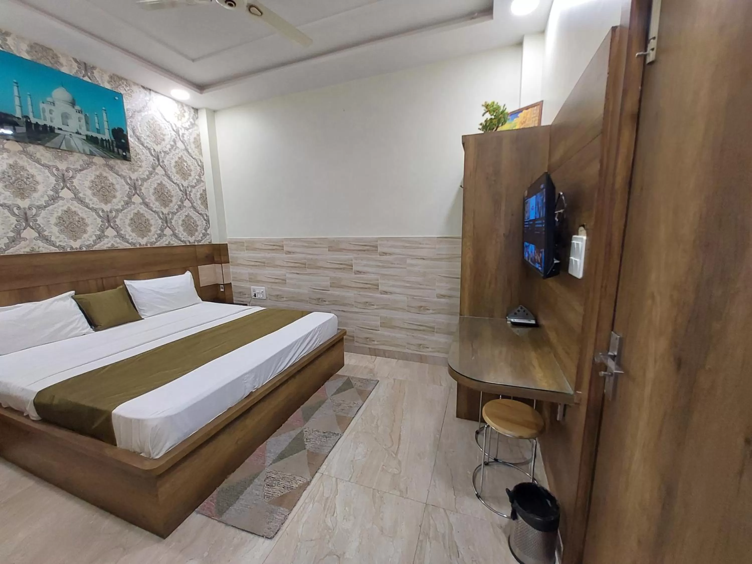 Bed in Taj Nice Point Manage by Taj Sunrise Group