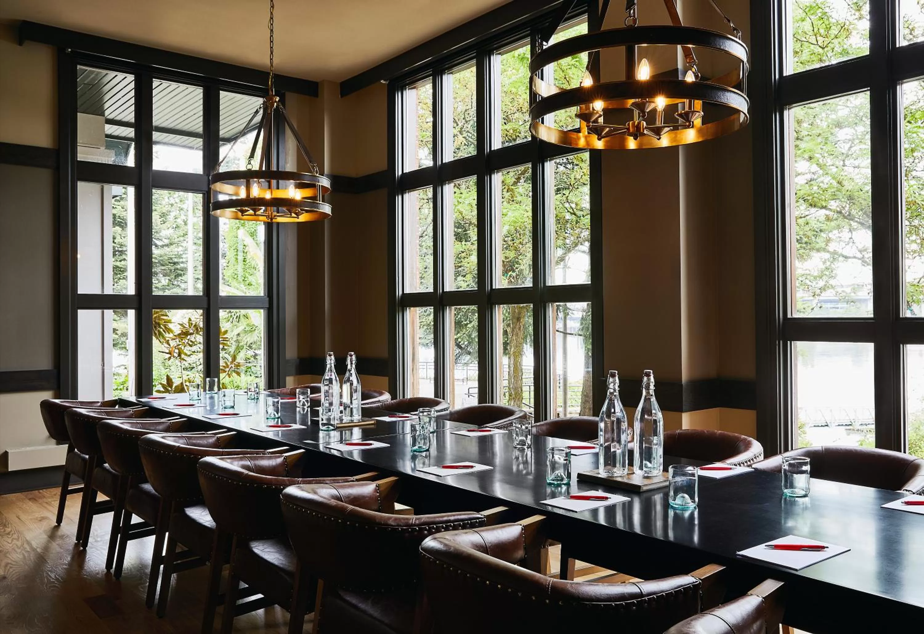 Restaurant/places to eat in Kimpton Riverplace Hotel by IHG