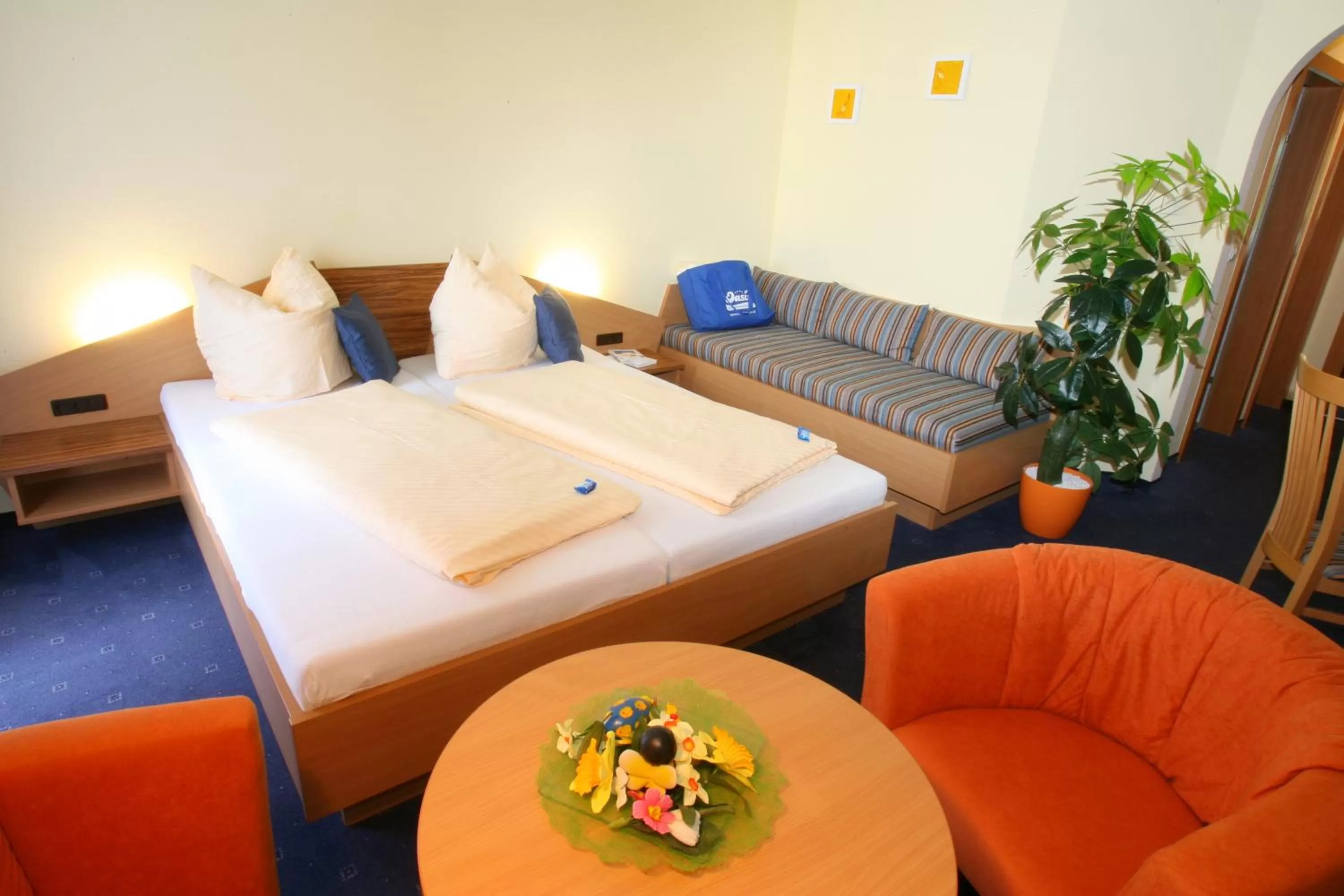 Photo of the whole room, Bed in Hotel Garni Oasis Loipersdorf