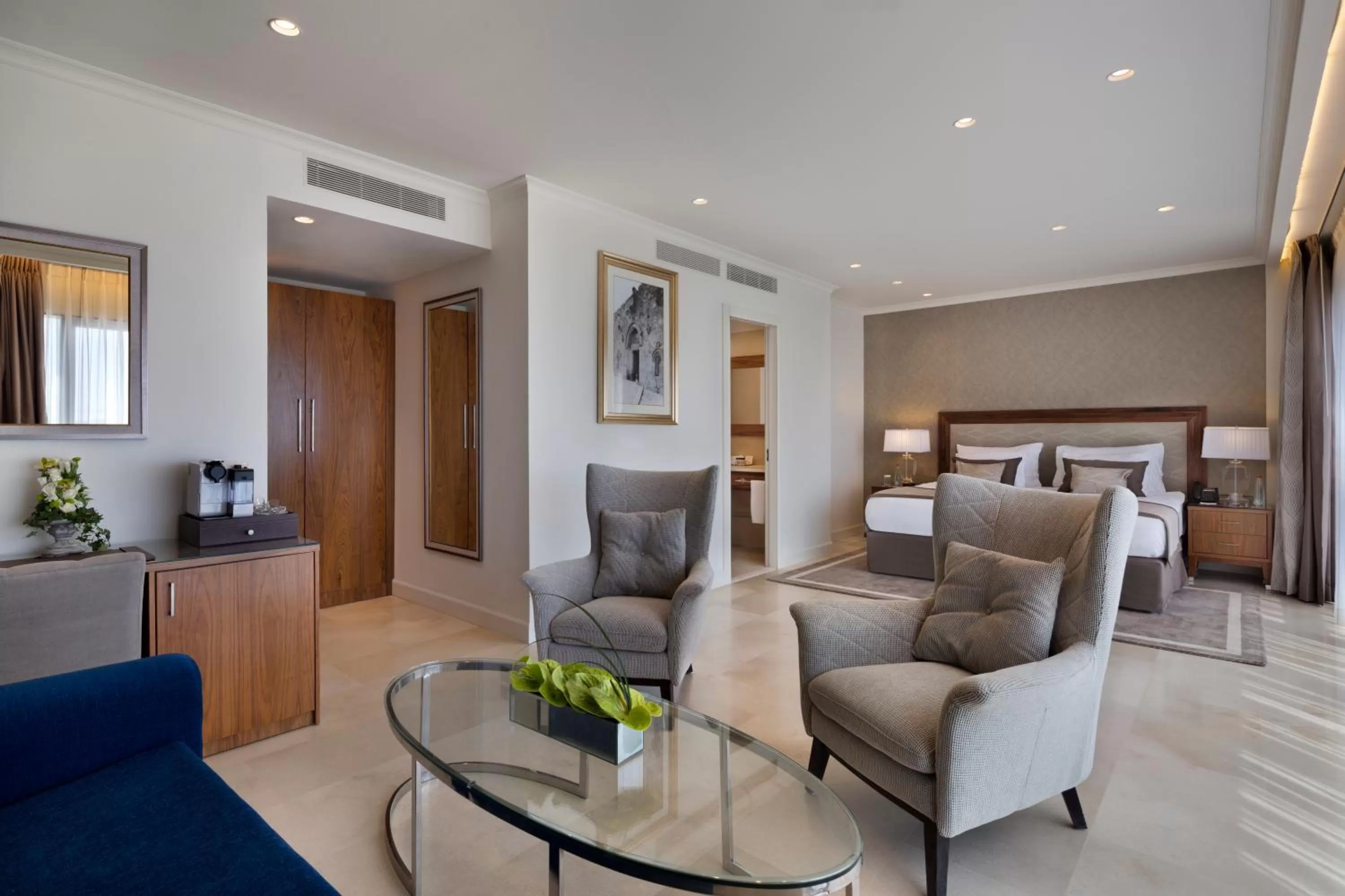 Photo of the whole room, Bed in Herbert Samuel Jerusalem