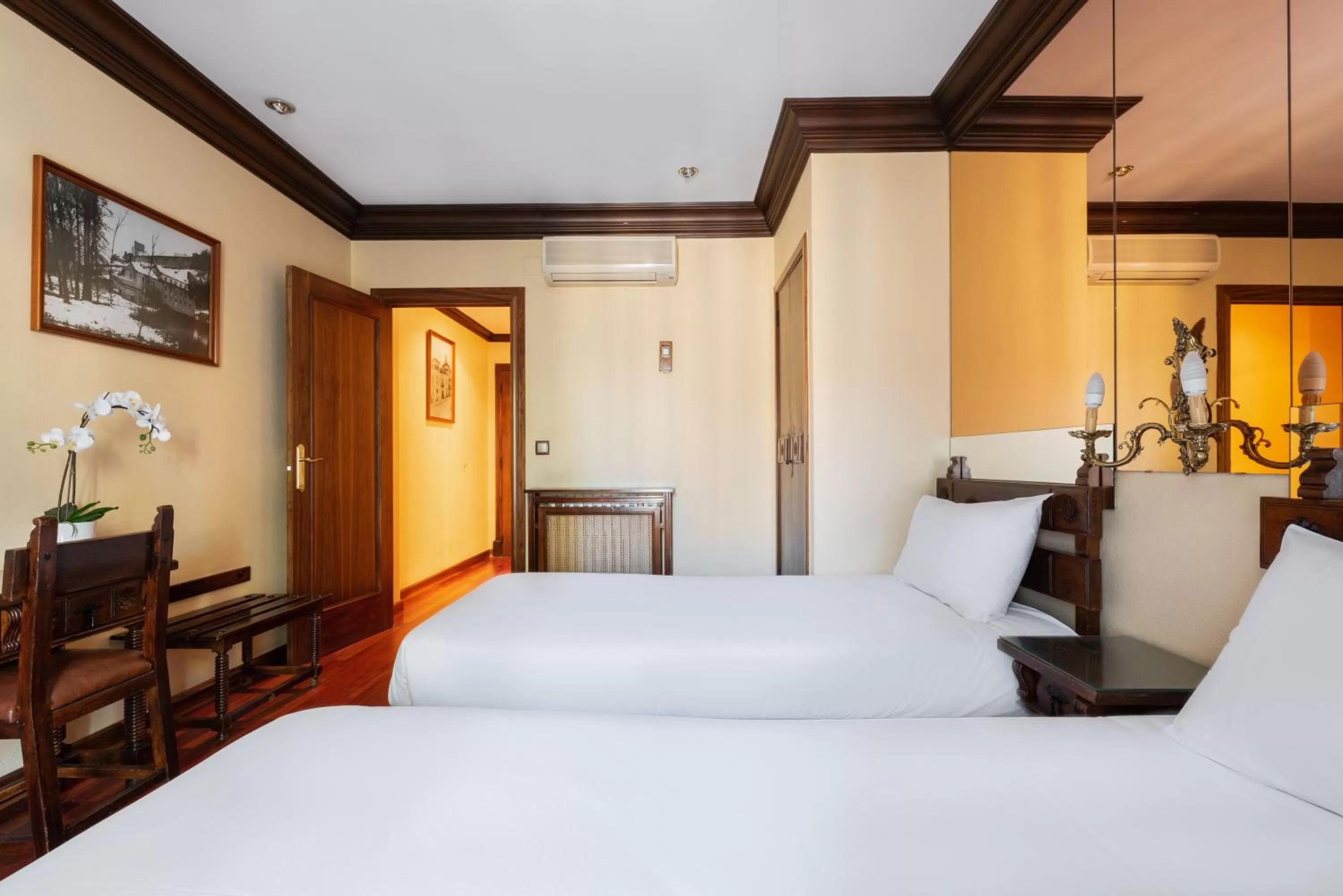 Bedroom, Bed in Crisol Conde Rodrigo