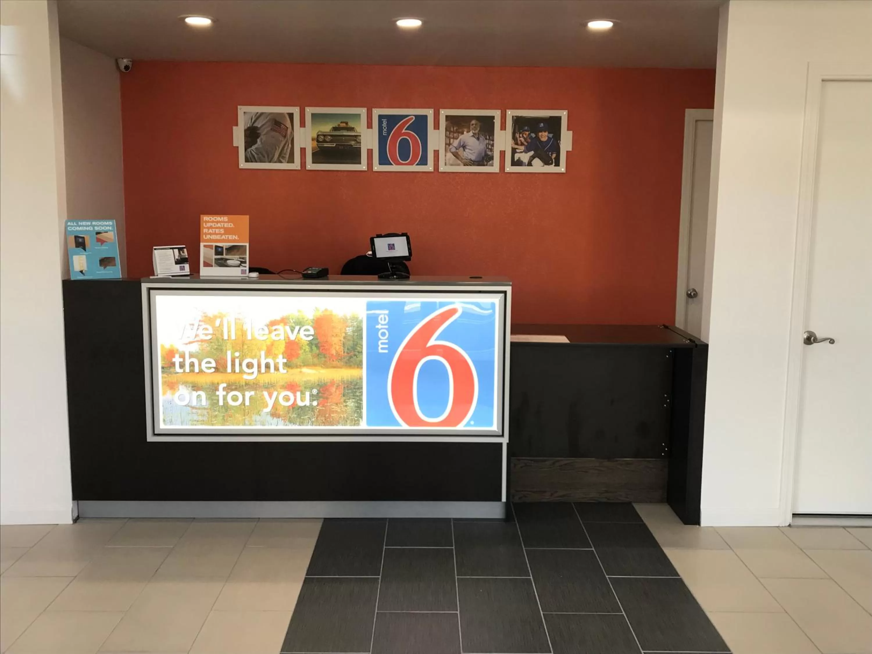 Lobby/Reception in Motel 6-Alma, AR