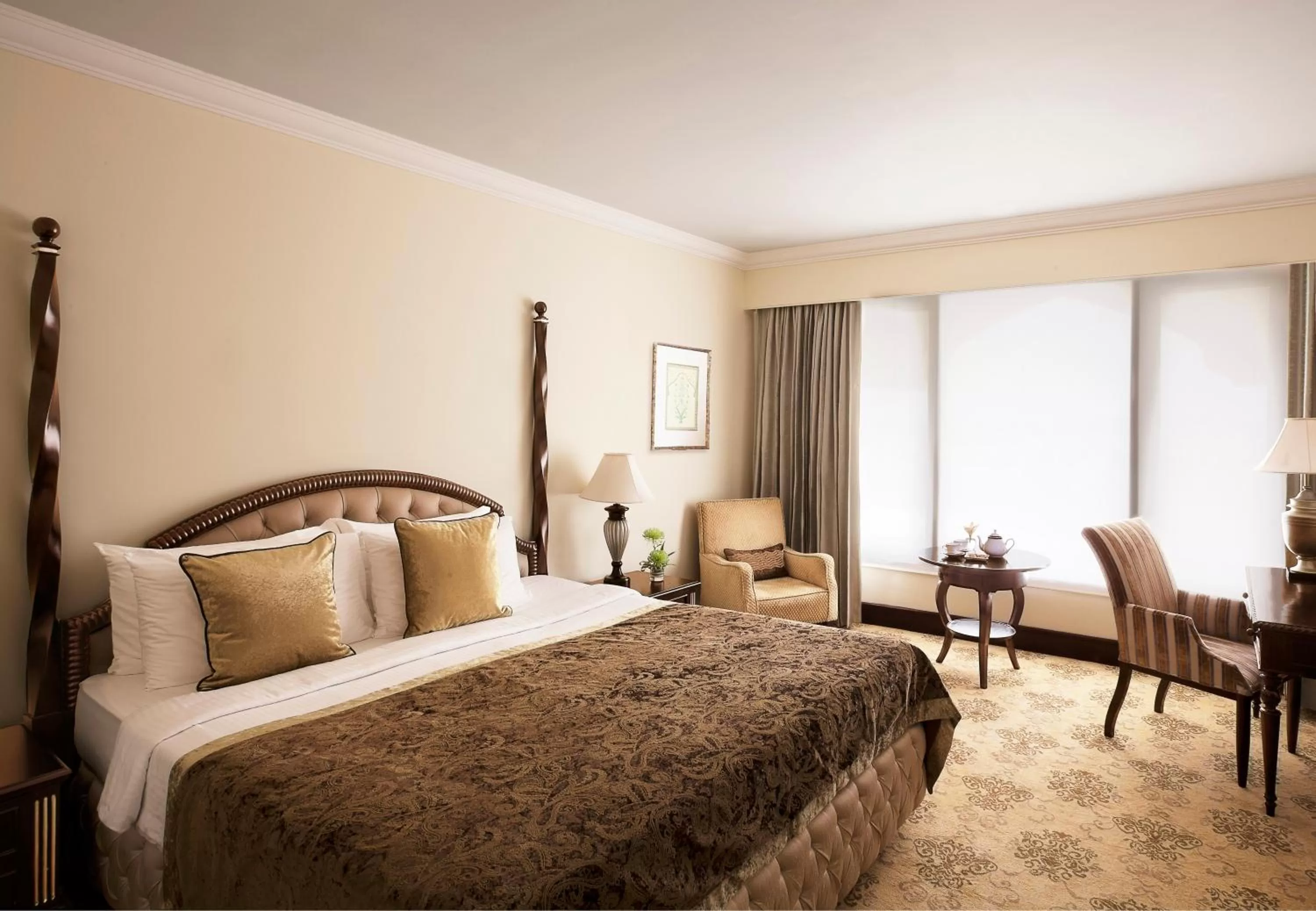 Garden view, Bed in Taj Krishna