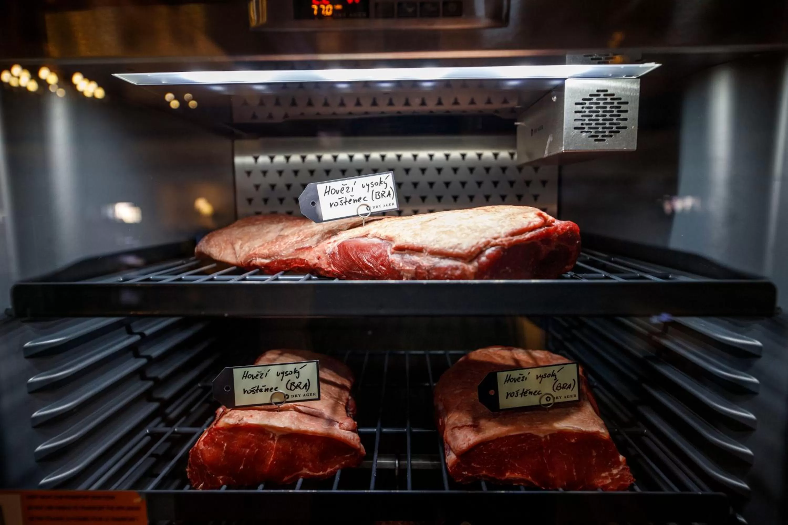 Restaurant/places to eat in Dvůr Pecínov