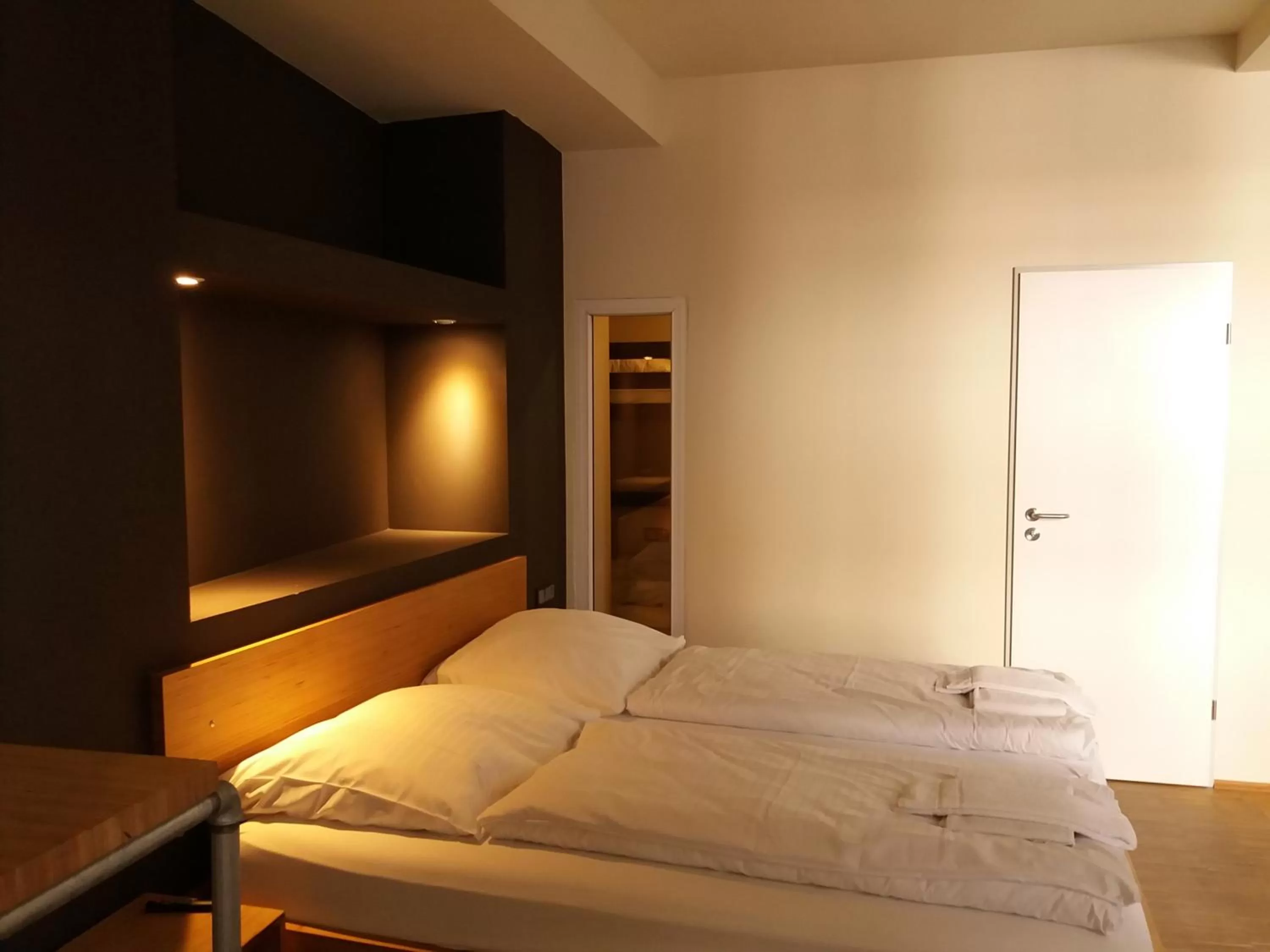 Photo of the whole room, Bed in Five Elements Hostel Leipzig