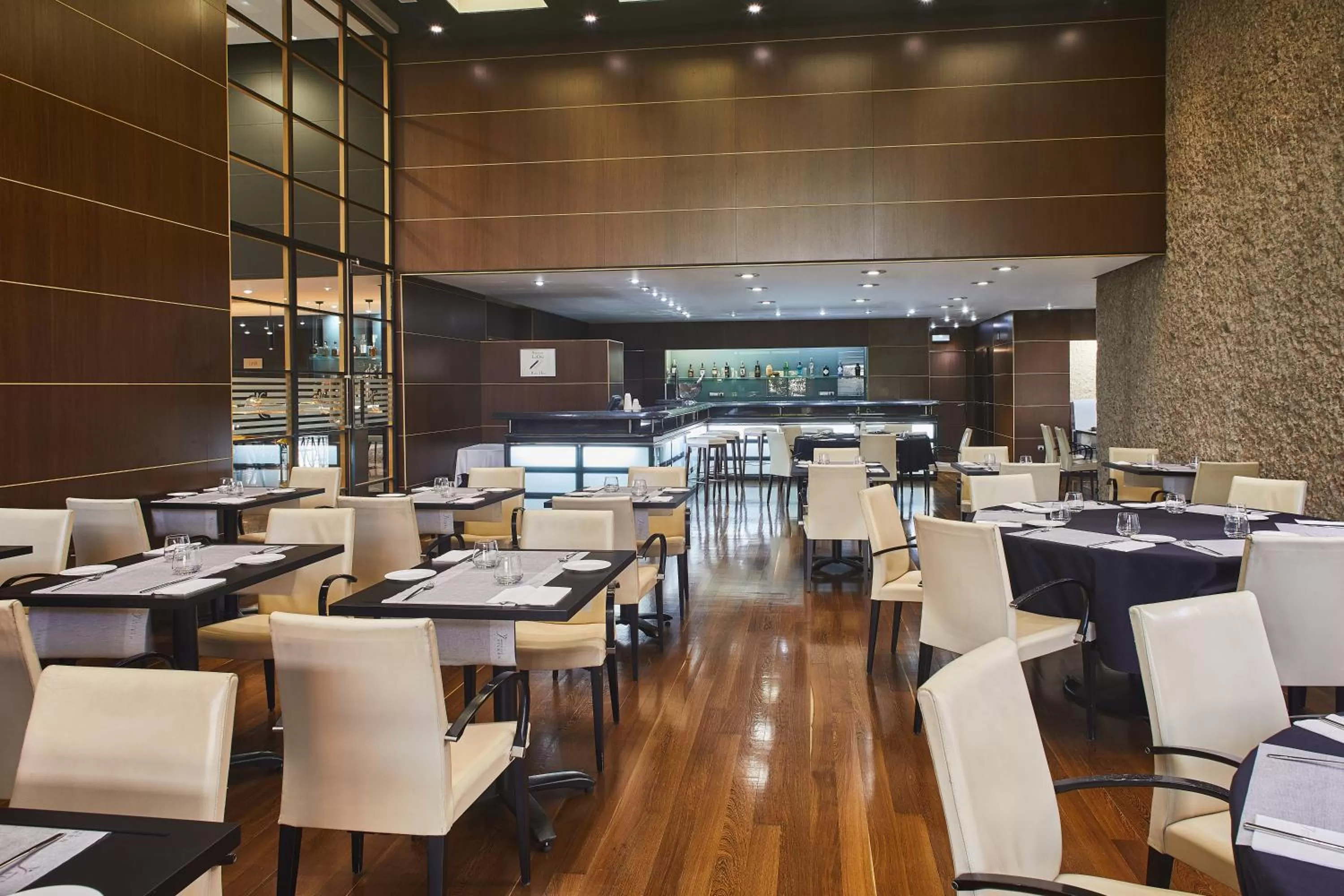 Restaurant/places to eat in Silken Puerta Madrid