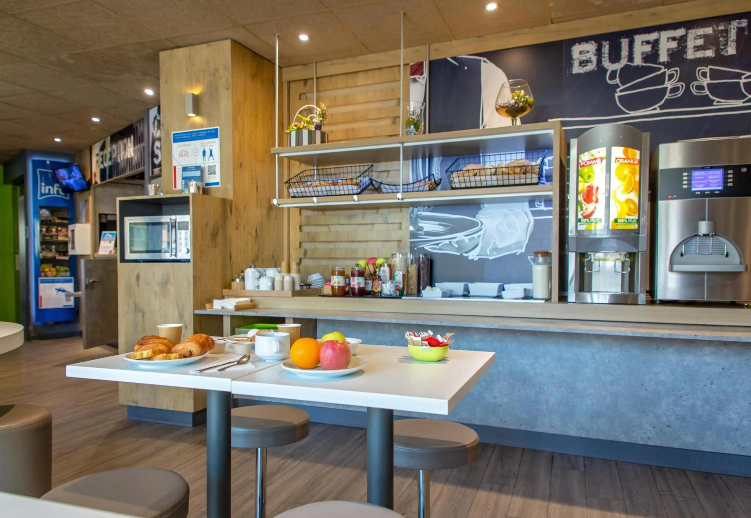 Buffet breakfast in Ibis Budget Marseille Timone