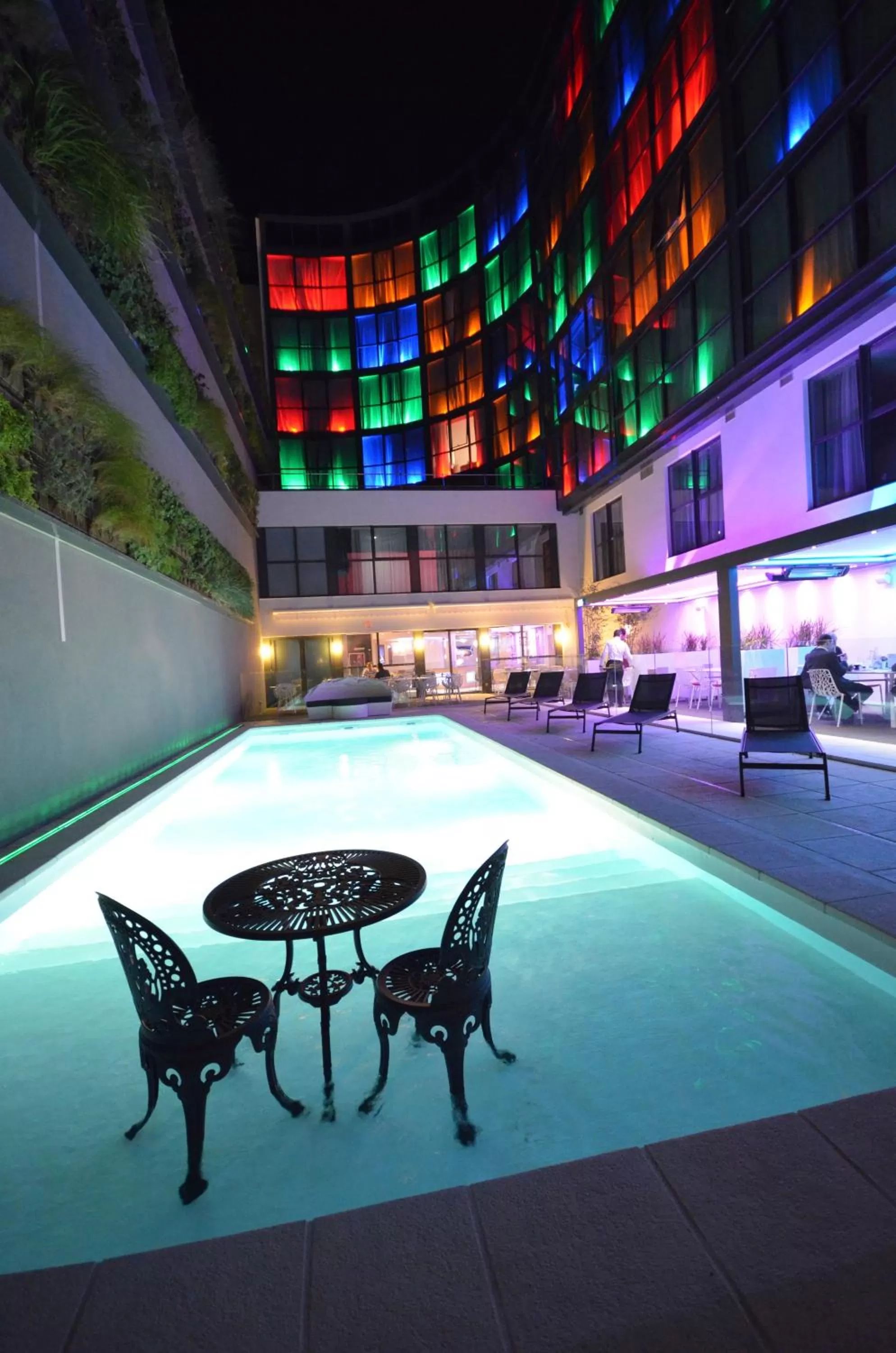 Swimming pool in Holiday Inn Dijon Toison D'or by IHG
