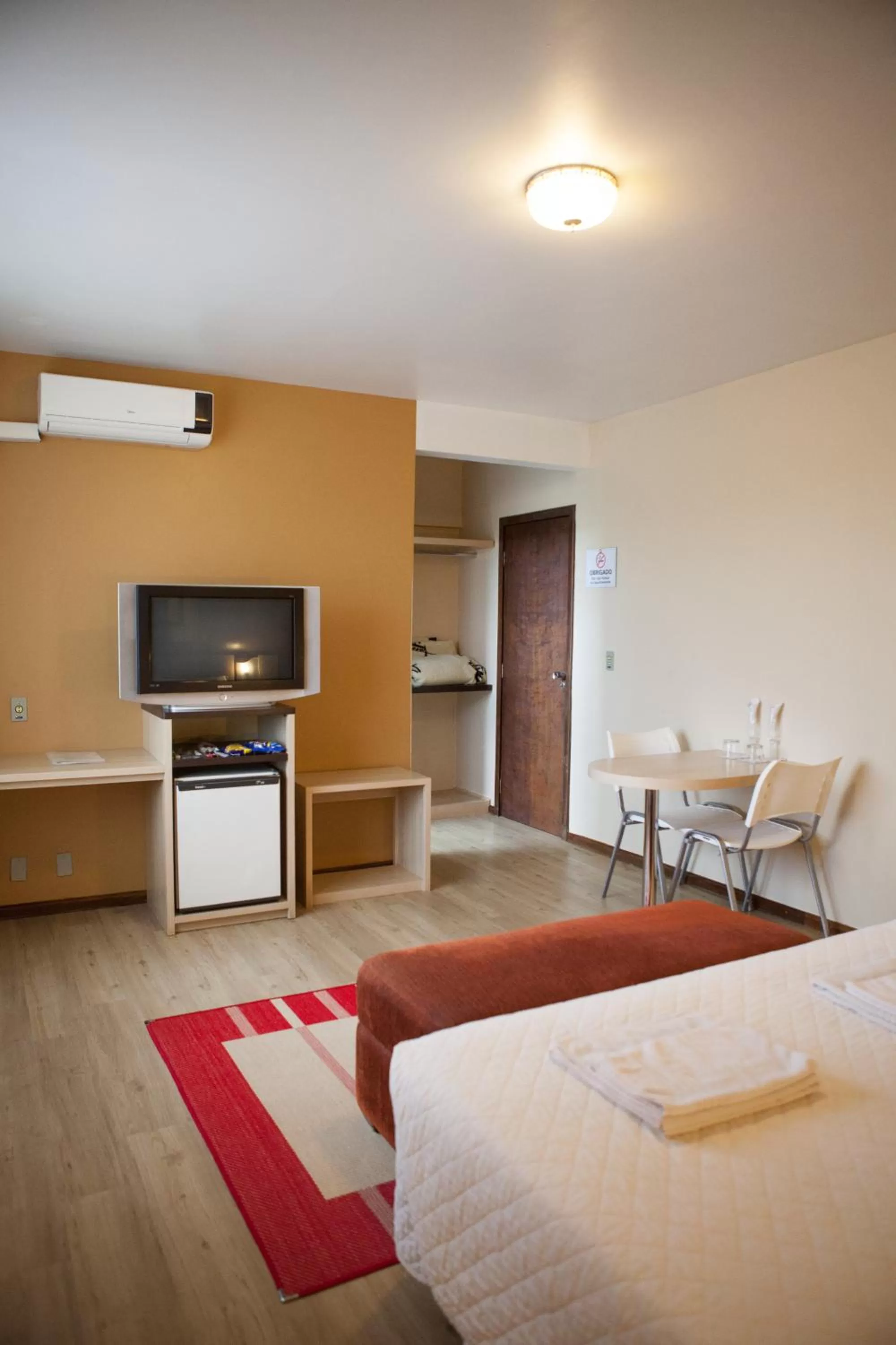 Photo of the whole room, Bed in Hotel Palmeiras