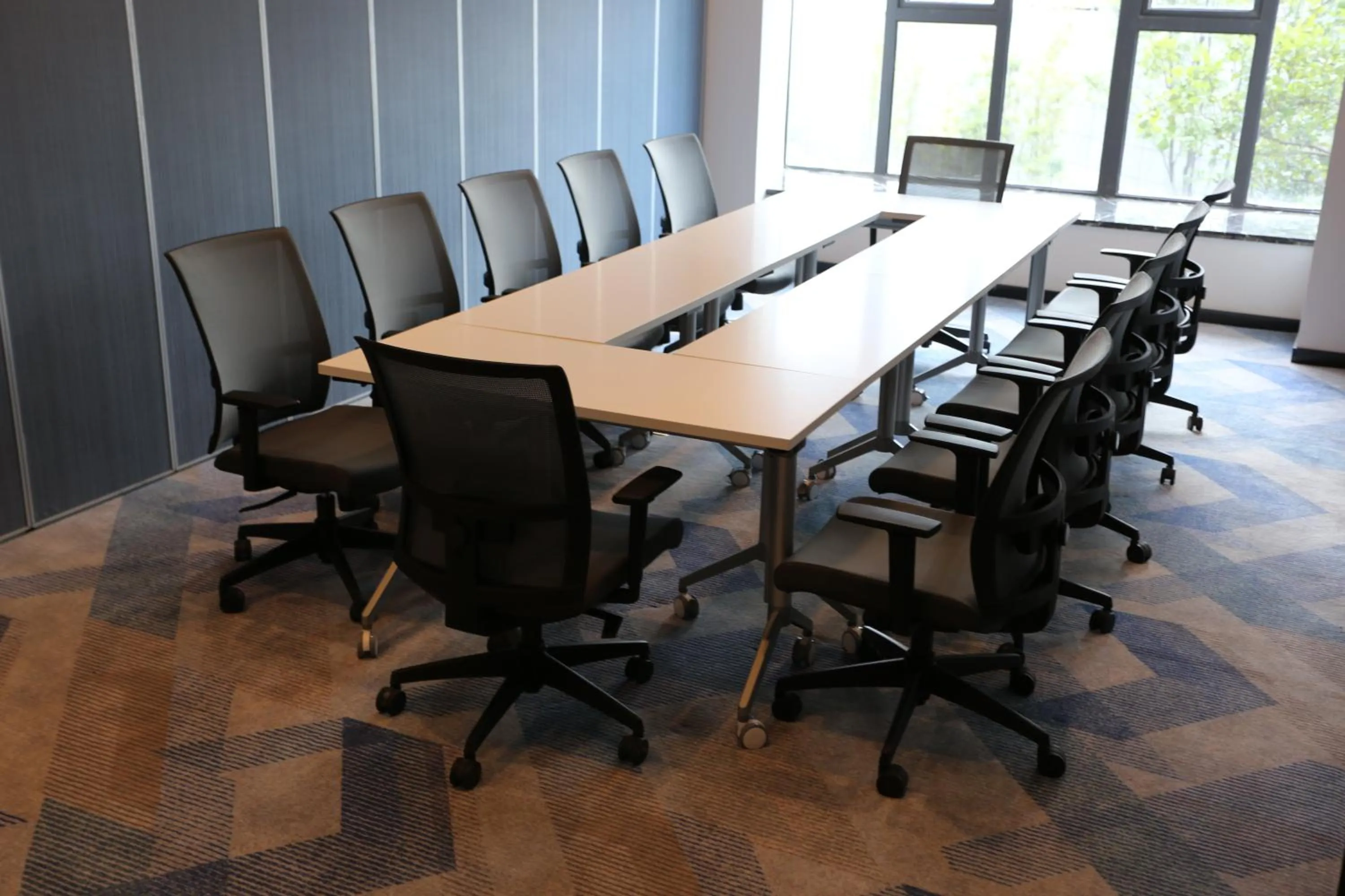 Meeting/conference room in Holiday Inn Express - Wuhan Optical Valley by IHG
