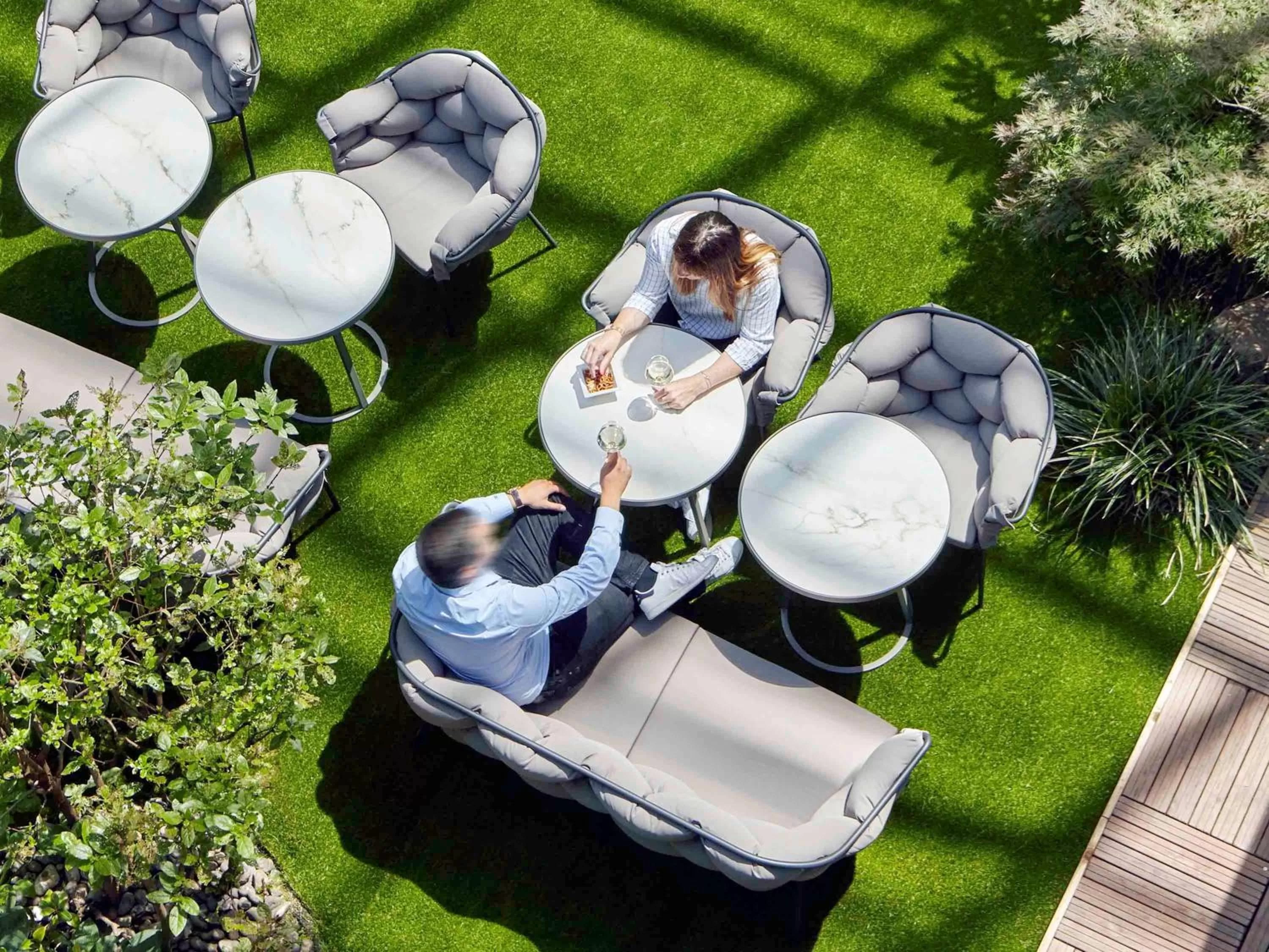 Lounge or bar in Mercure Paris la Défense Grande Arche
