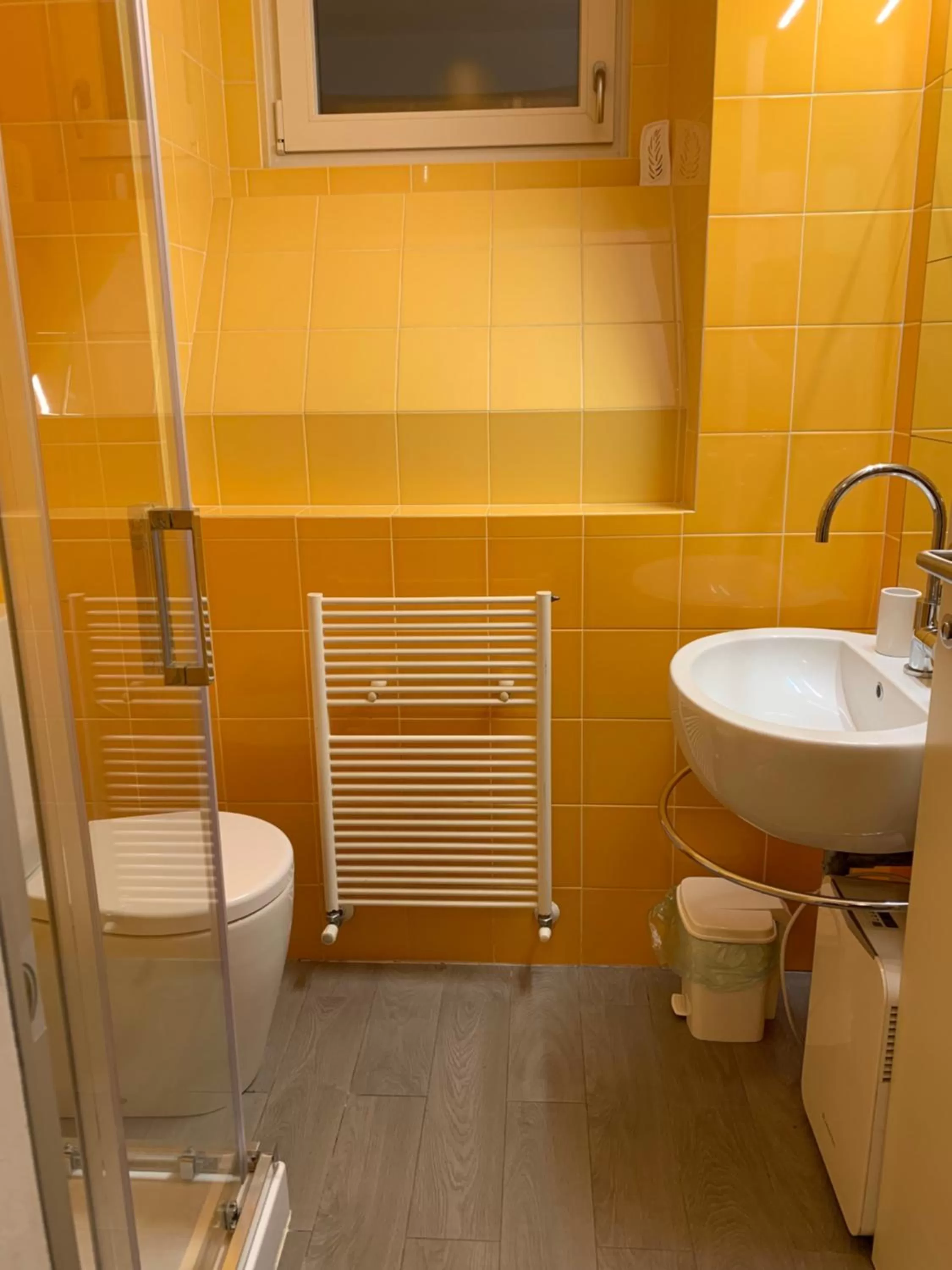 Shower in CASABELLA-LAGO MAGGIORE