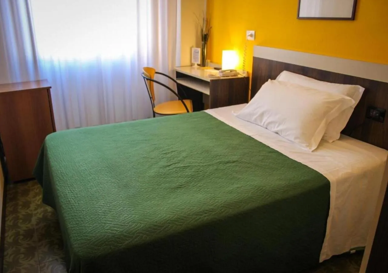 Bed in Hotel Centrale
