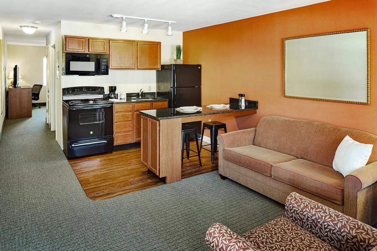 Affordable Suites Mooresville