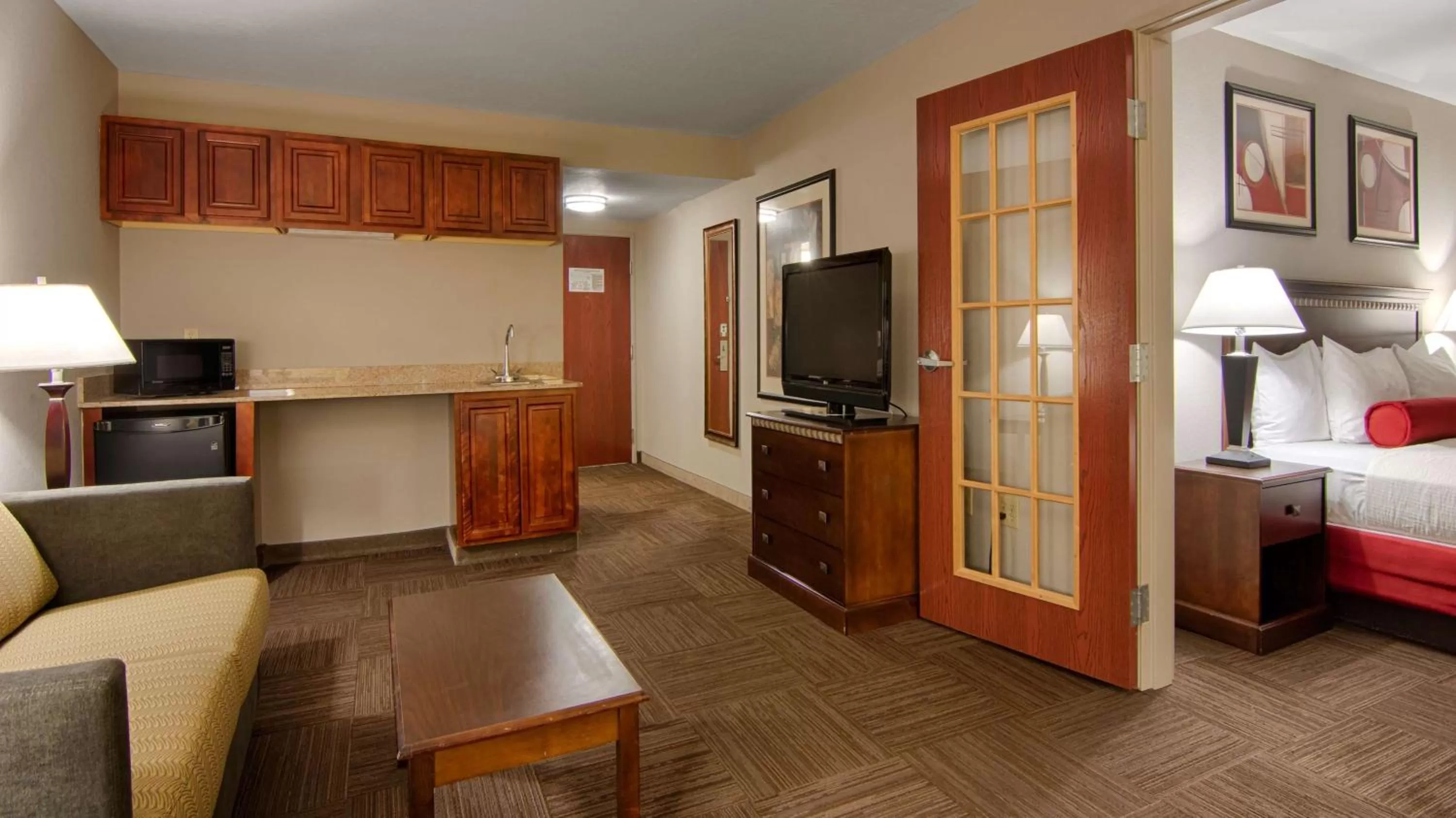 Deluxe King Suite with Sofa Bed in Best Western Auburndale Inn & Suites