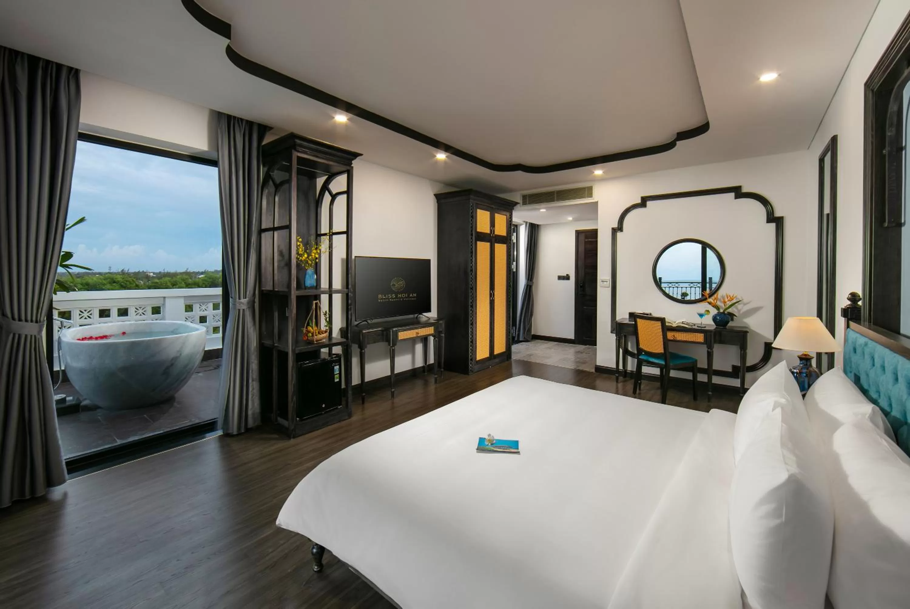 Bed in Bliss Hoi An Beach Resort & Wellness