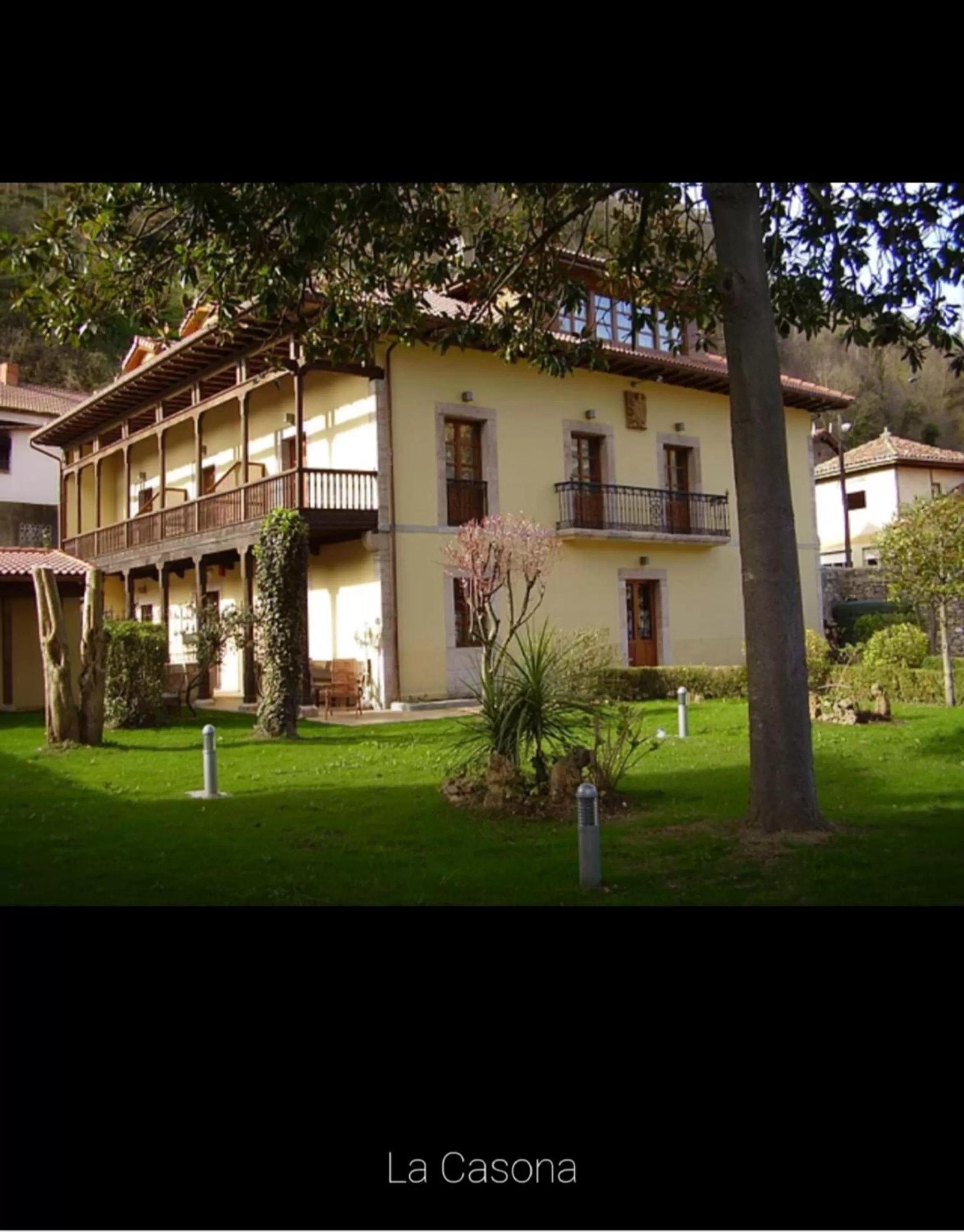 Property building in La Casona de Don Santos