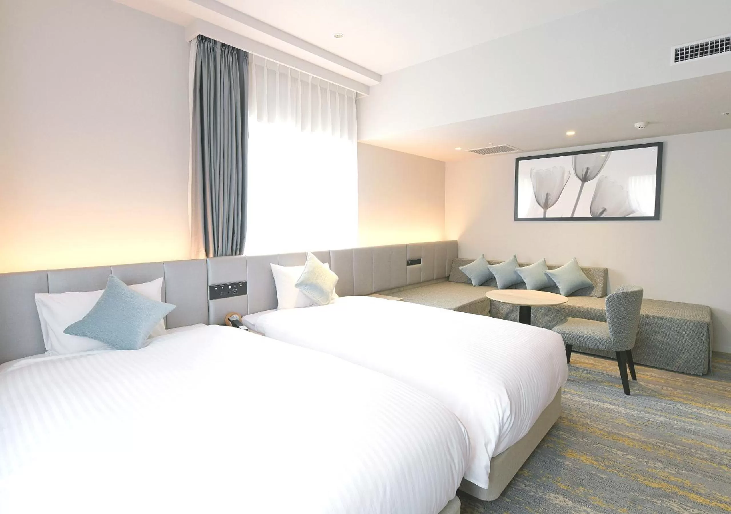 Bed in Oriental Hotel Fukuoka Hakata Station