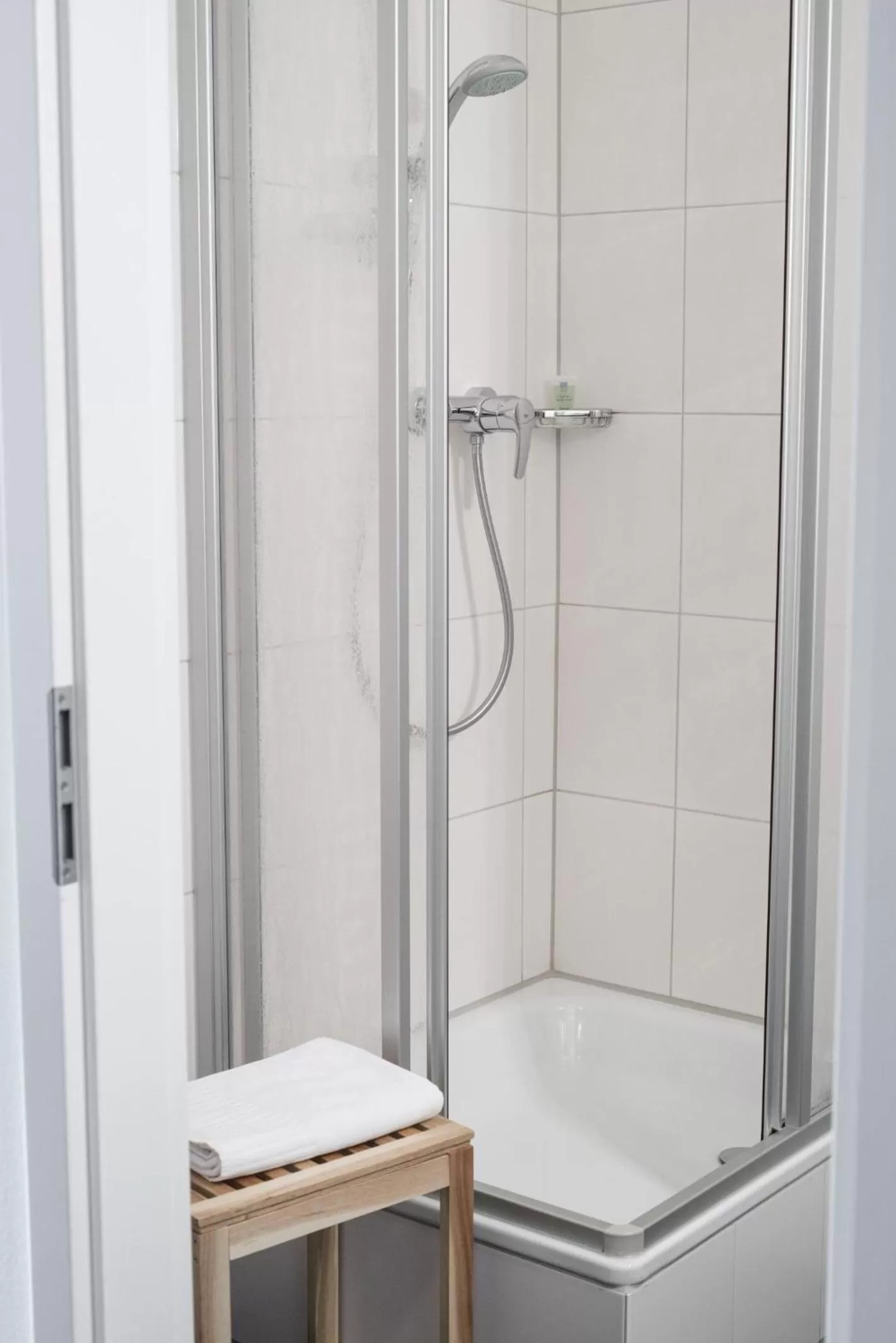 Shower in Wailtl Hotel