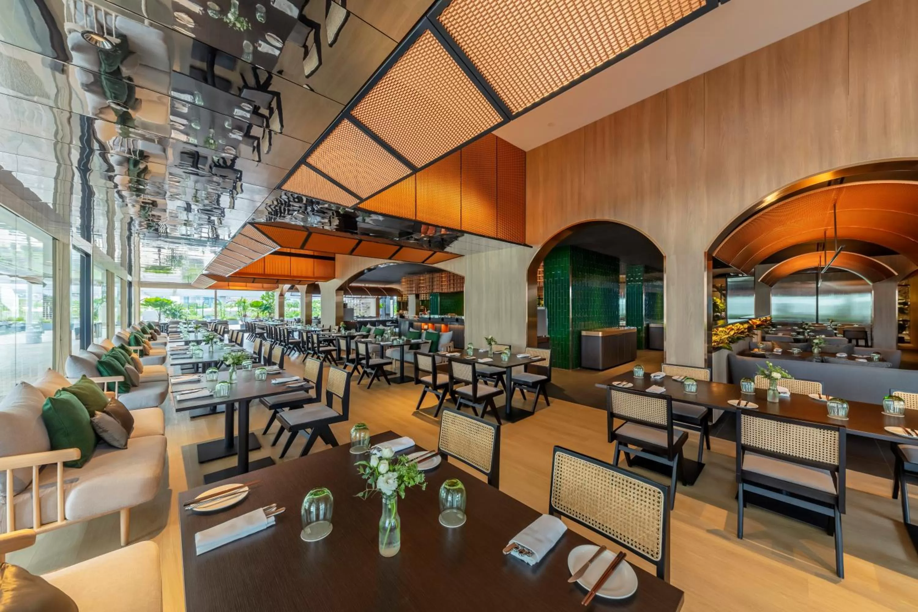 Restaurant/places to eat in PARKROYAL COLLECTION Marina Bay, Singapore