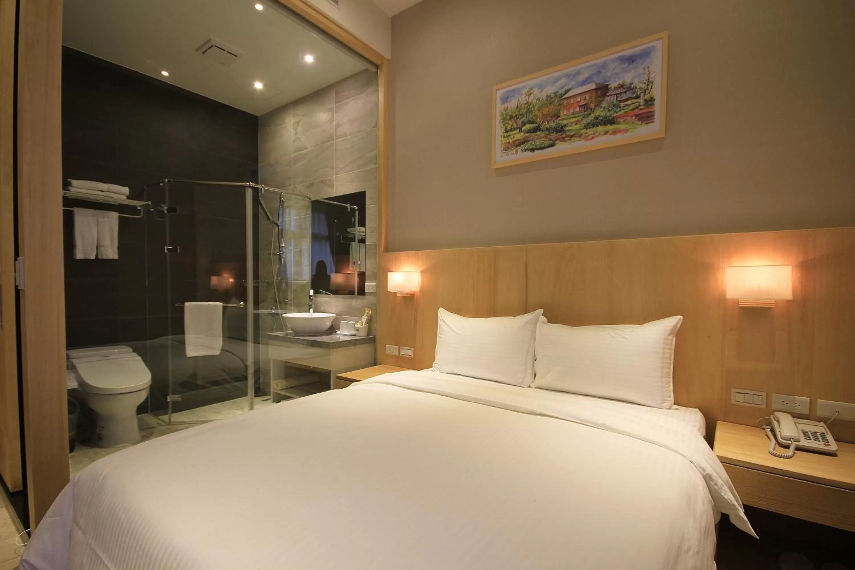 Photo of the whole room, Bed in Hangkhau Hotel