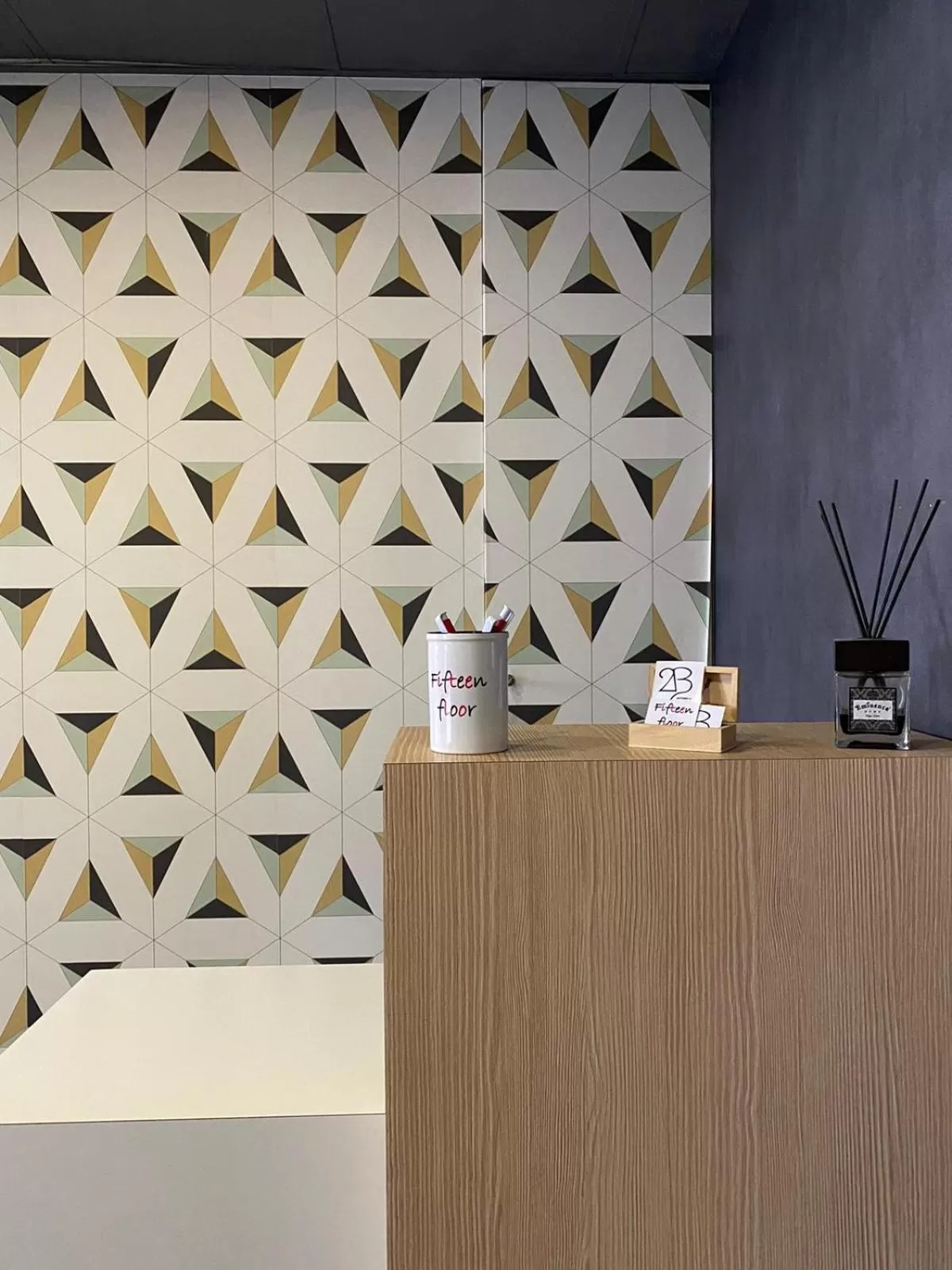 Lobby/Reception in 2B Fifteen Floor Suite Napoli