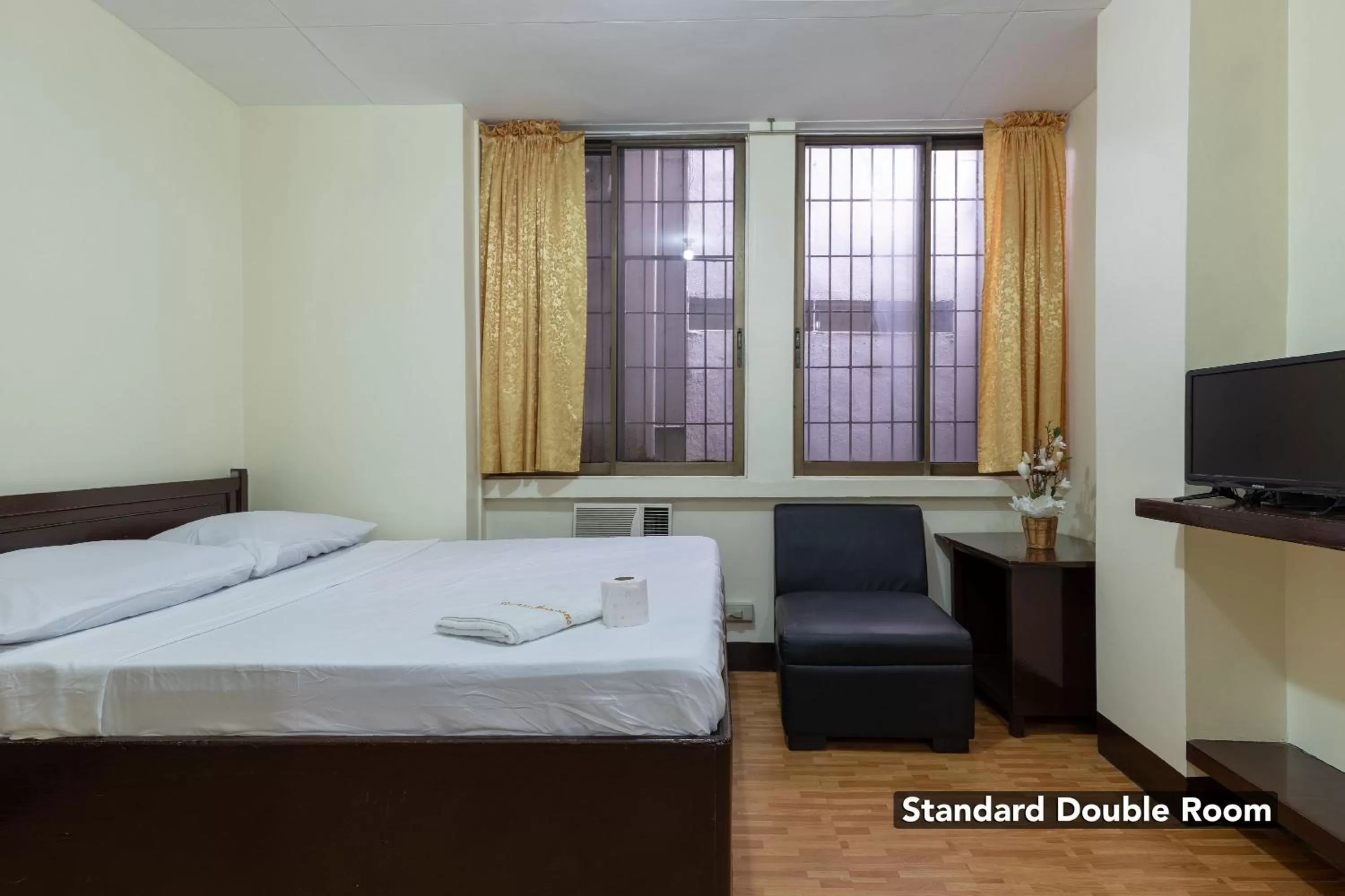 Bed in Victoria Mansions