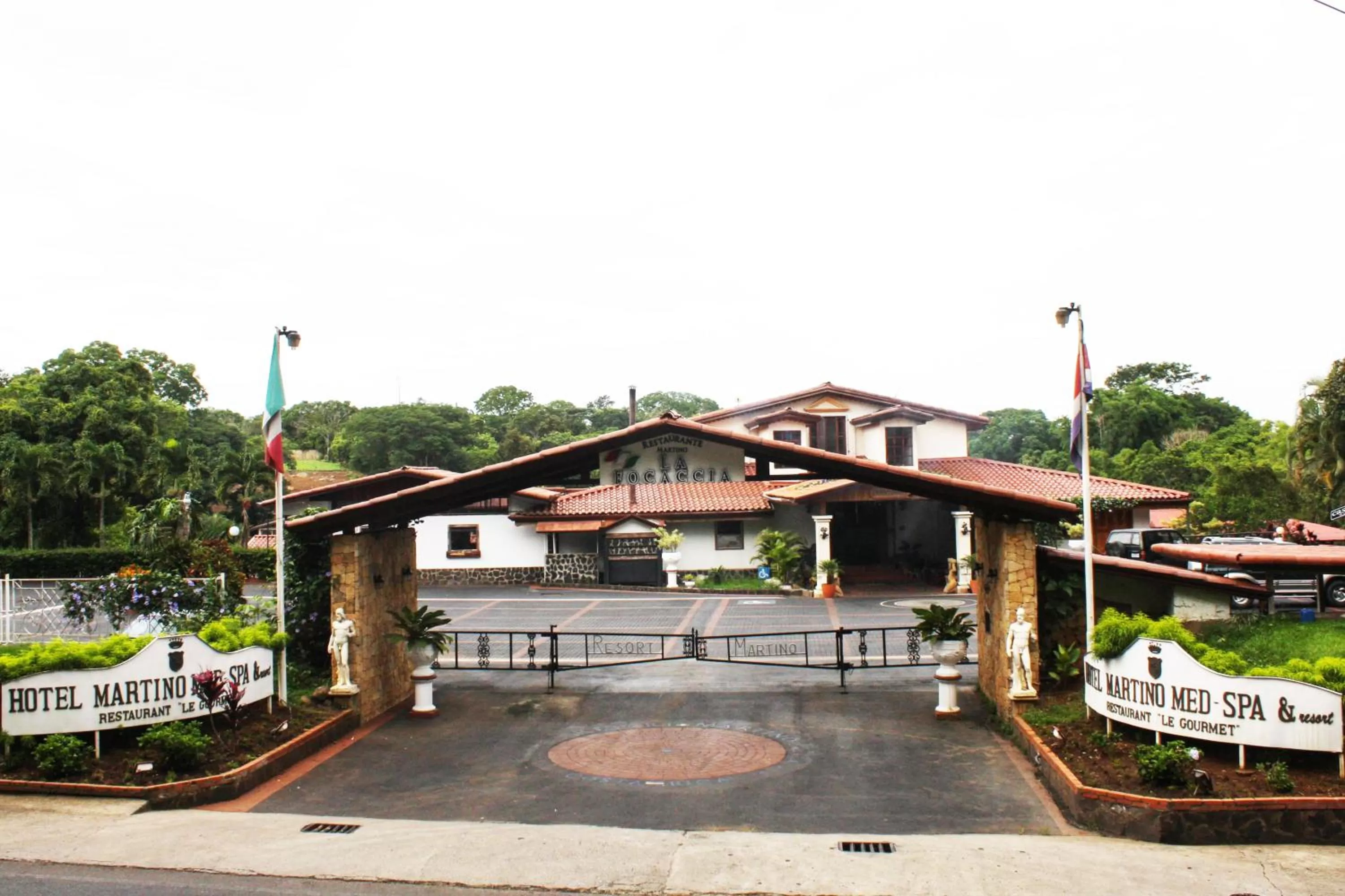 Facade/entrance in Hotel Martino Spa and Resort