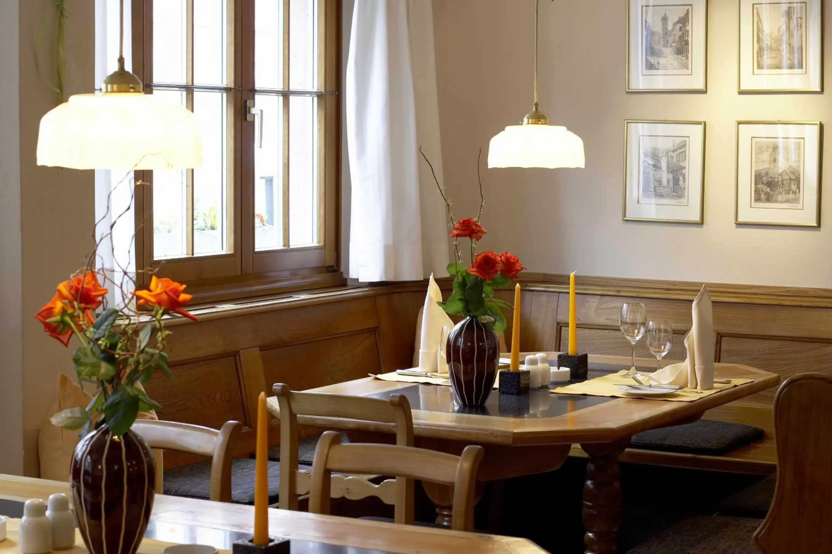 Restaurant/places to eat in Hotel Germania