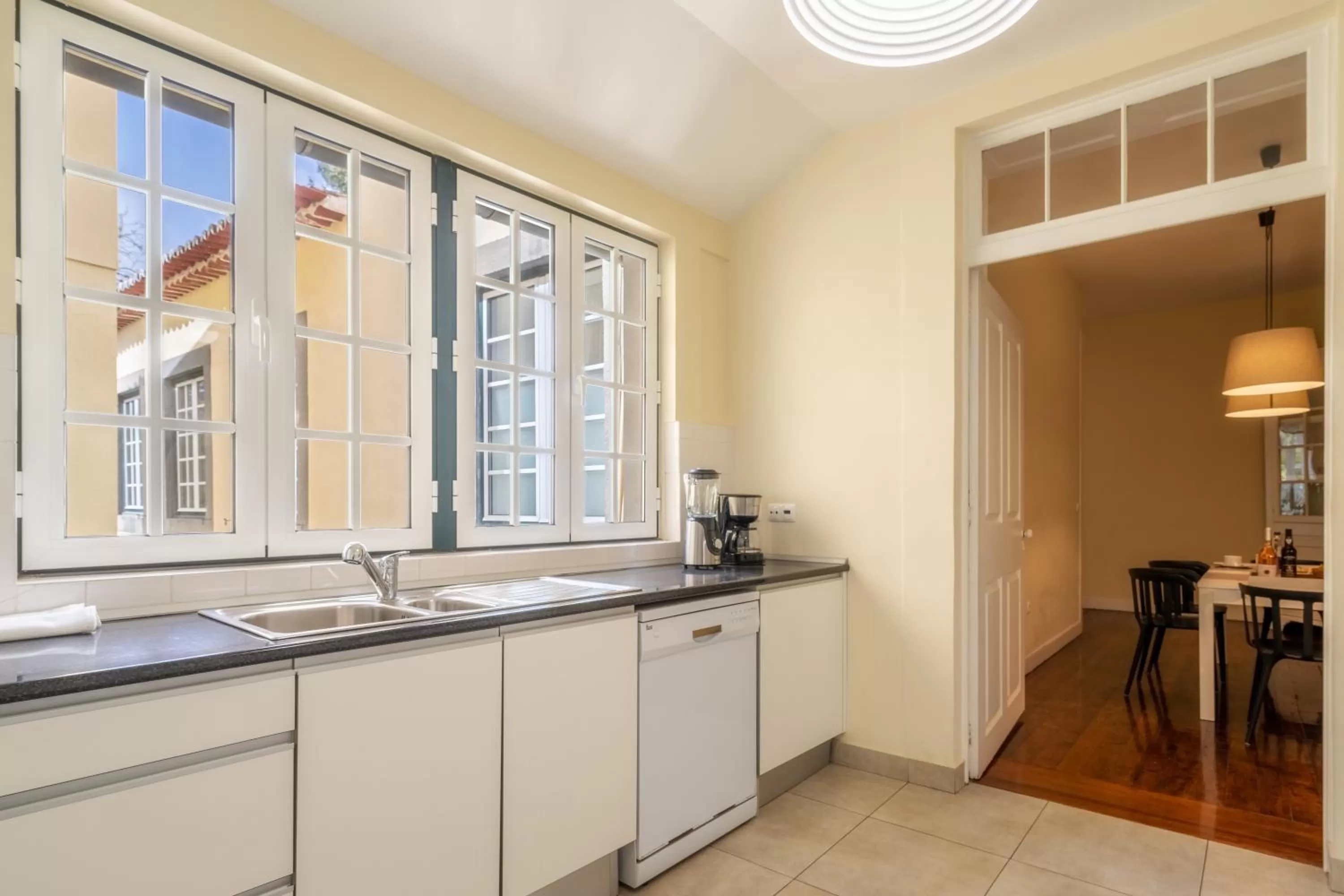 Kitchen or kitchenette in The Wine Lodges by An Island Apart