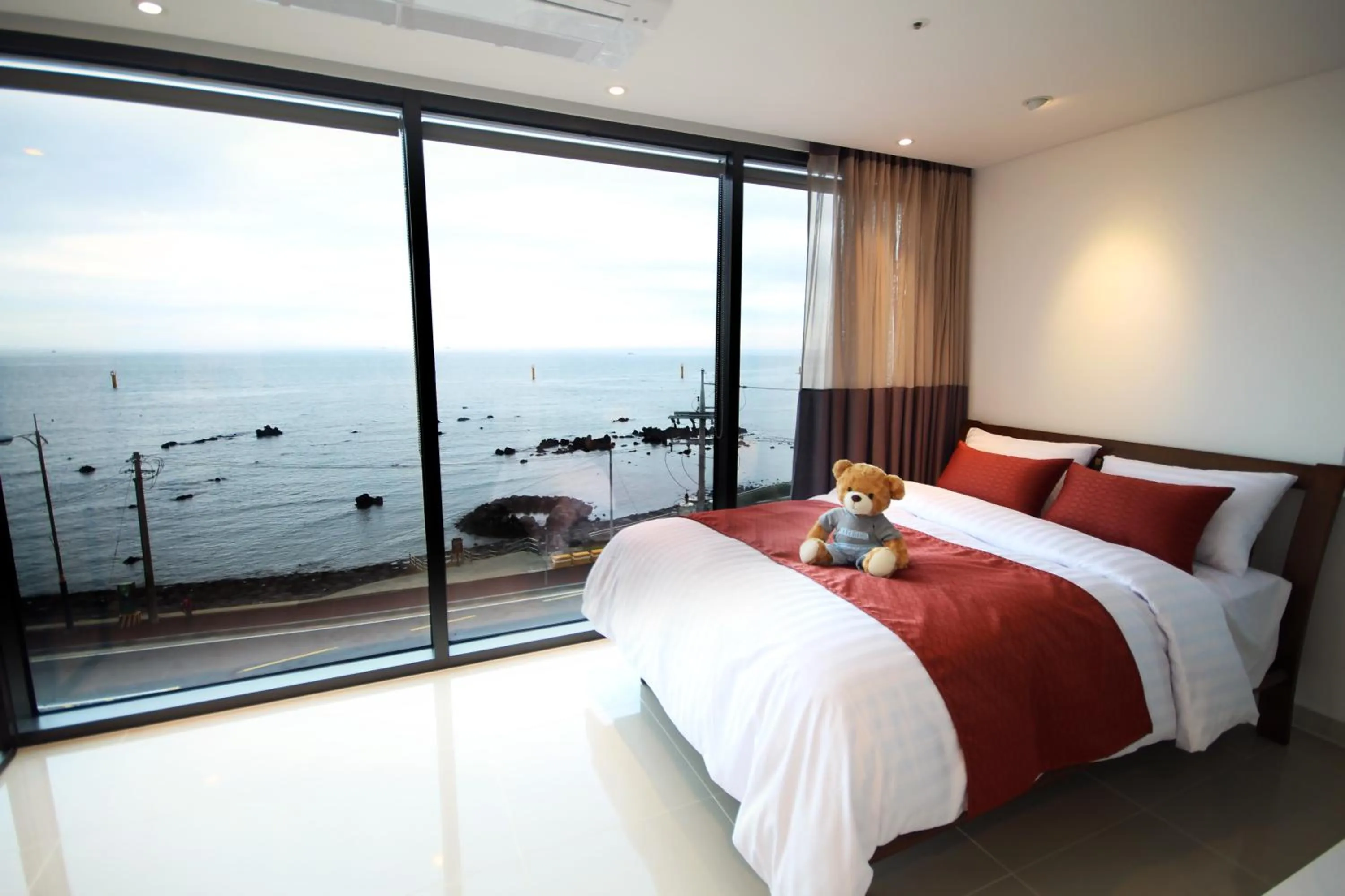 Day, Bed in Vista Resort Jeju