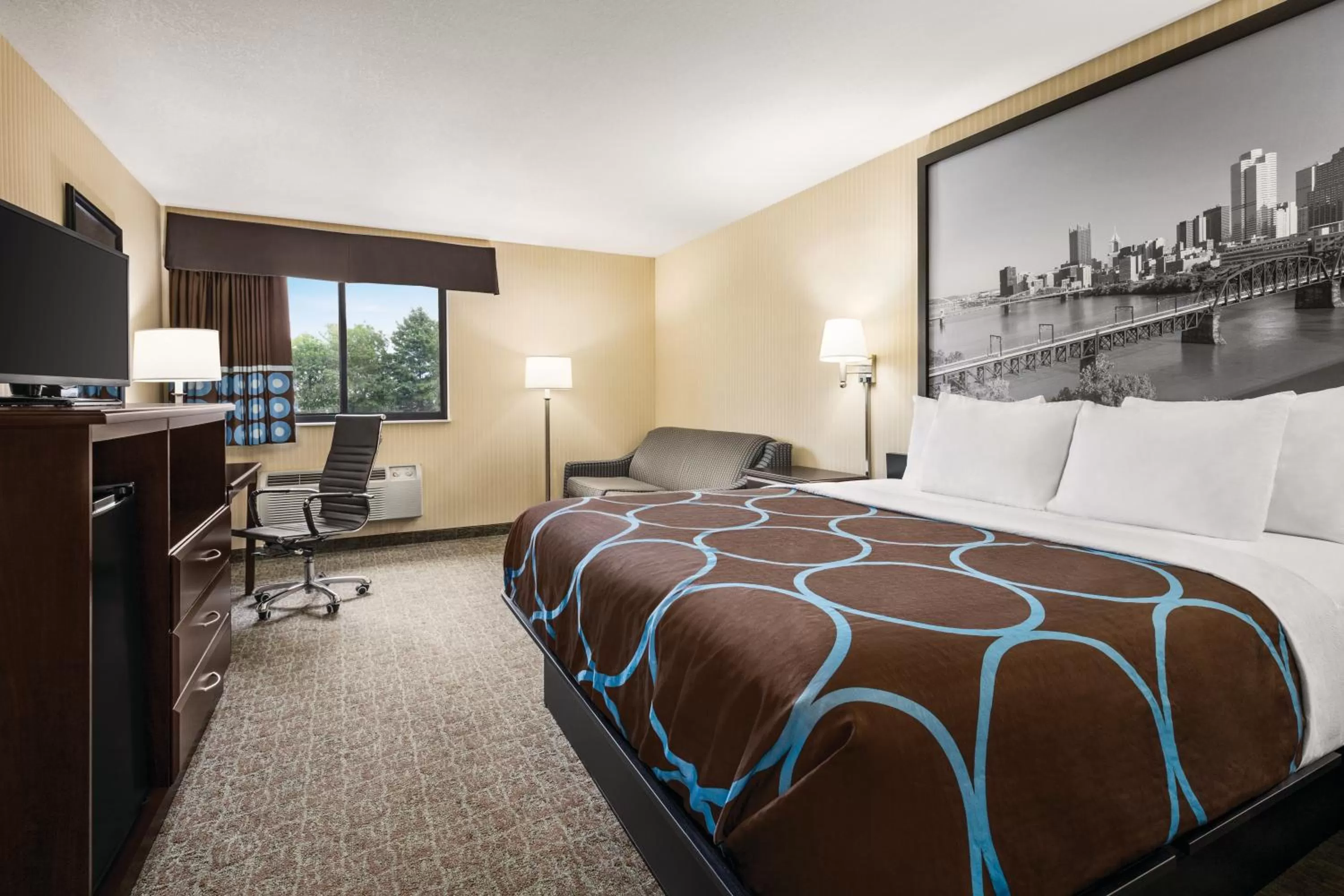 Photo of the whole room in Super 8 by Wyndham Grove City