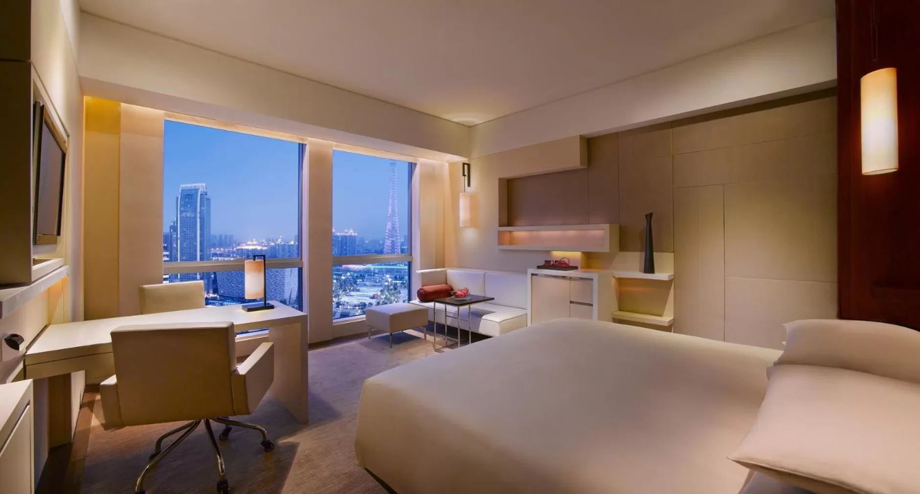 King Room with Tower View in Grand Hyatt Guangzhou