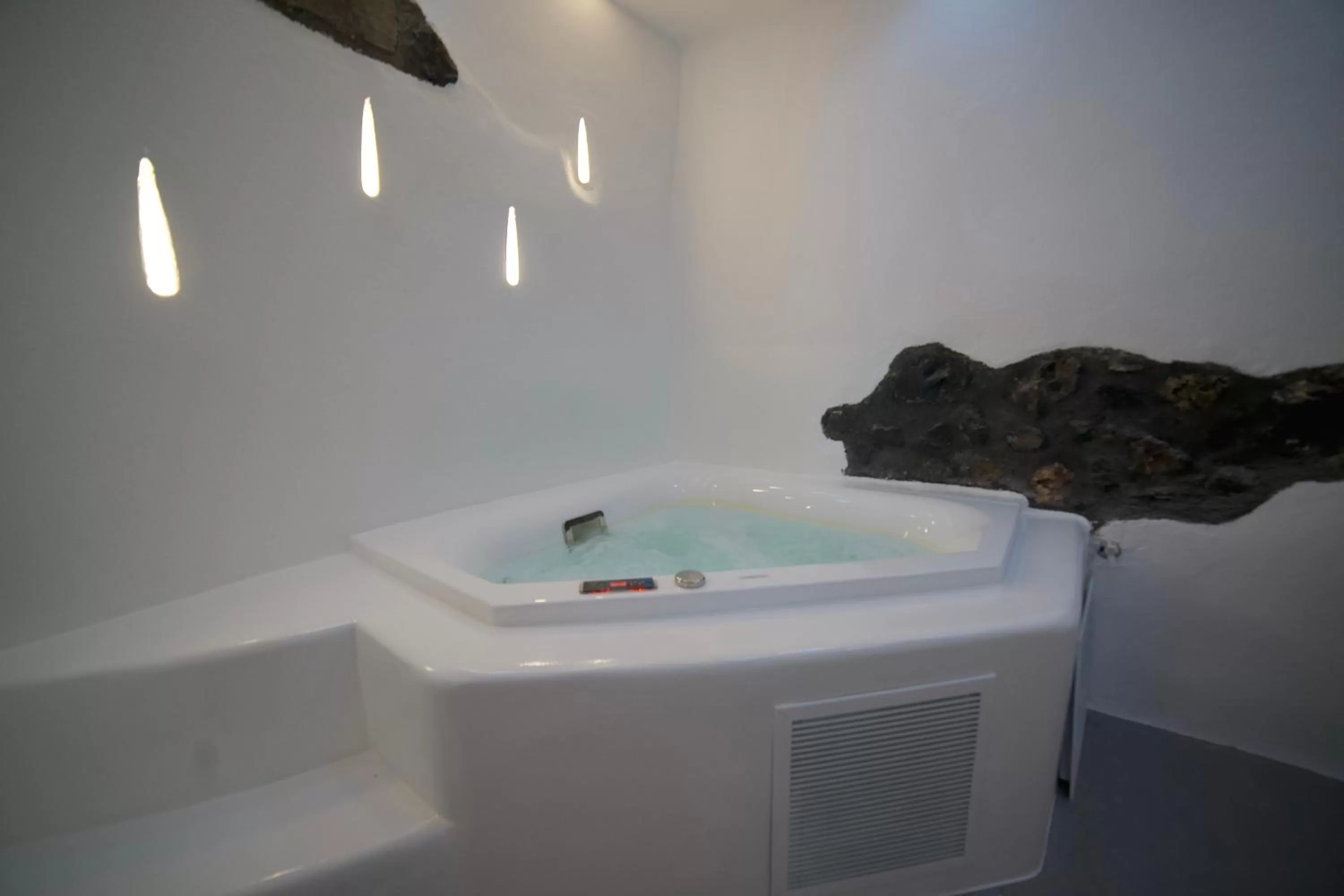 Bath in Eternity Suites Santorini
