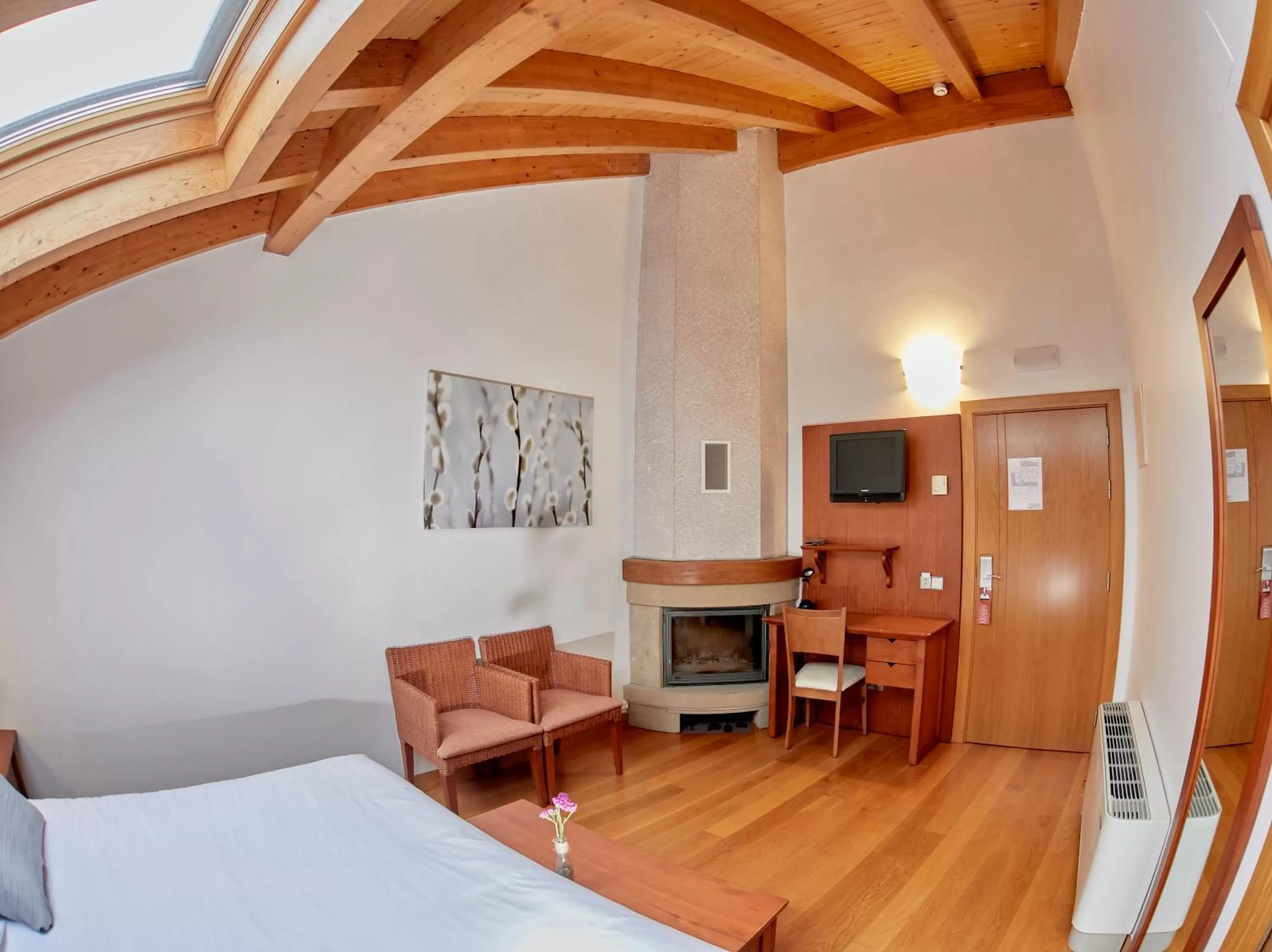 TV and multimedia in Hotel Casa Azcona